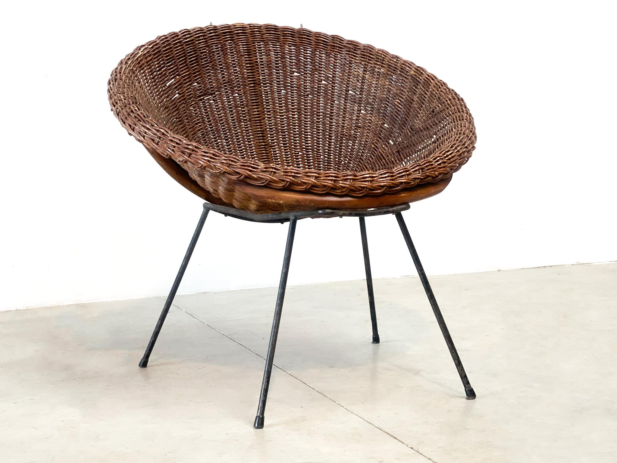 Rattan easy chair In Good Condition For Sale In Nijlen, VAN