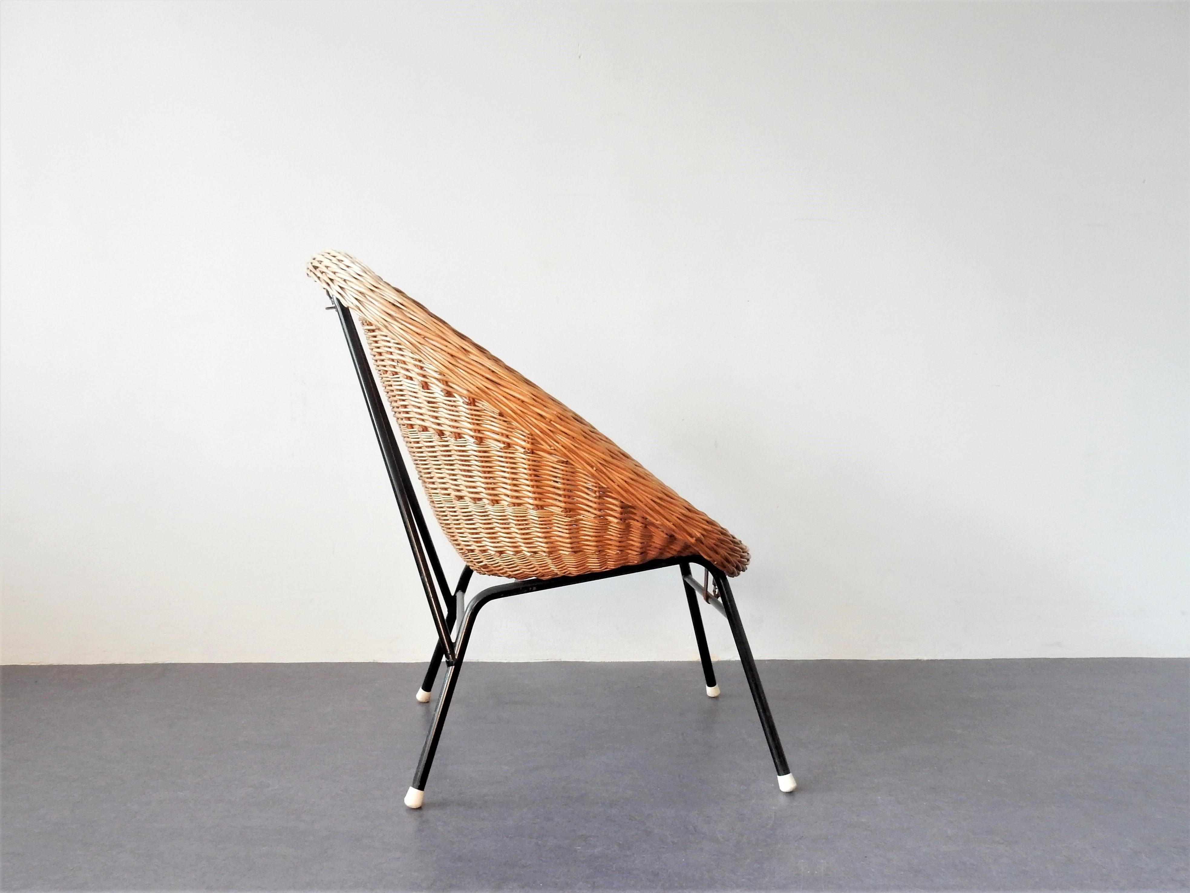 Mid-Century Modern Rattan Easy Chair in Style of Dirk Van Sliedregt for Rohe Noordwolde, 1960s For Sale