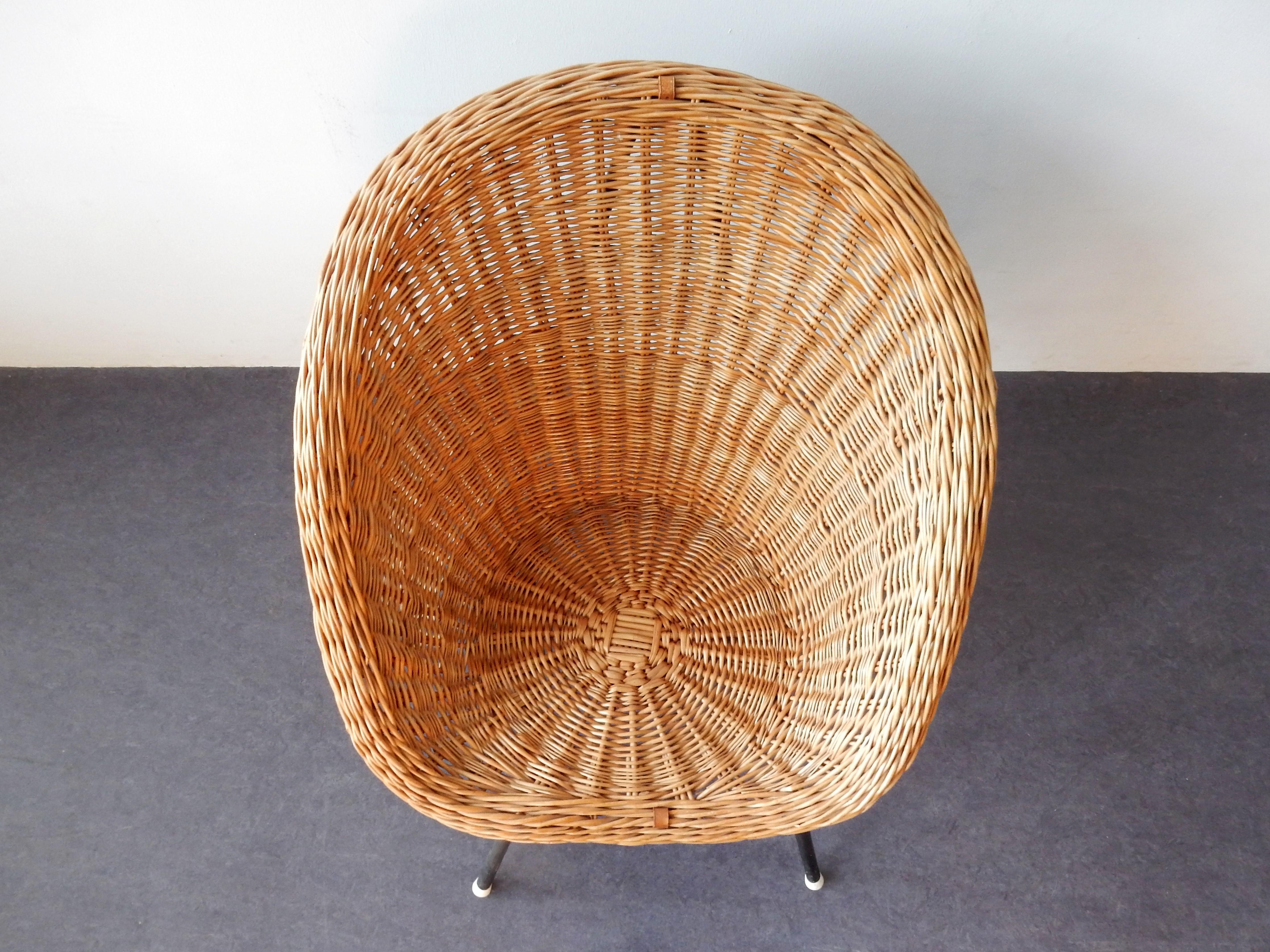 Mid-20th Century Rattan Easy Chair in Style of Dirk Van Sliedregt for Rohe Noordwolde, 1960s For Sale