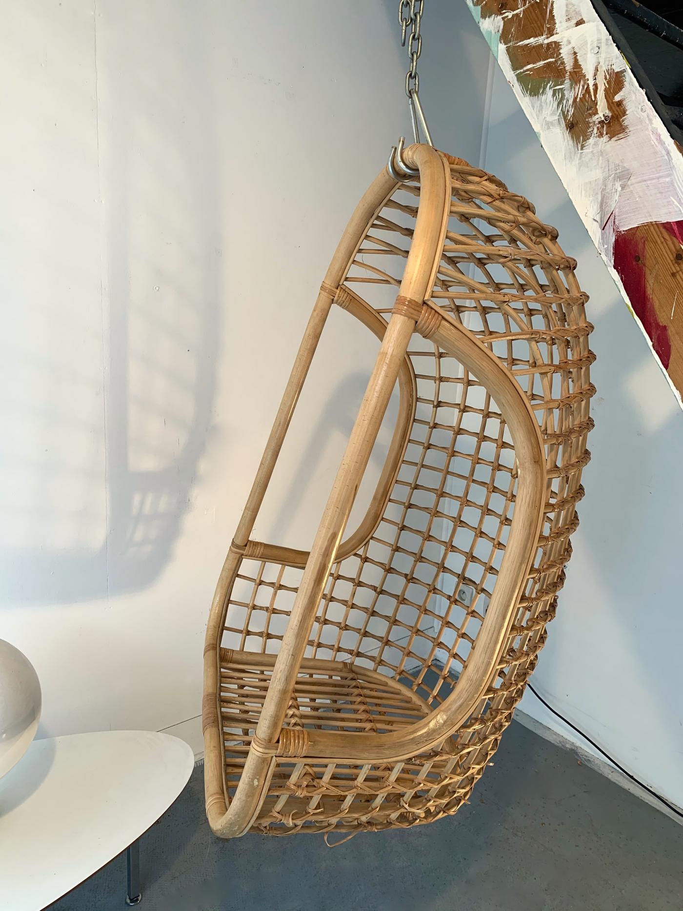 Rattan Egg Cage Armchair, Italy, 1980s In Good Condition For Sale In SAINT-OUEN, FR