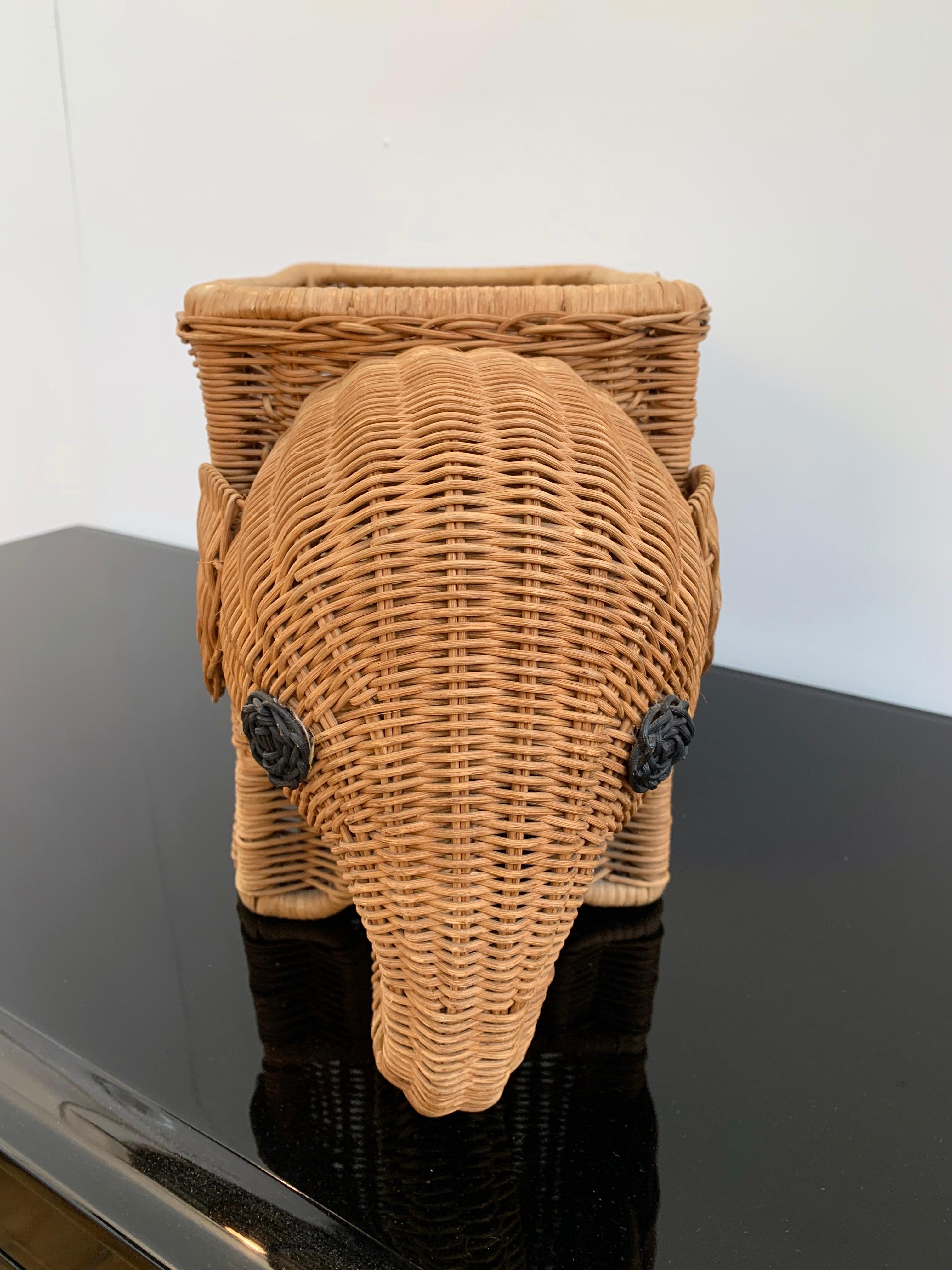 Mid-Century Modern Rattan Elephant Magazine Rack, Italy, 1970s