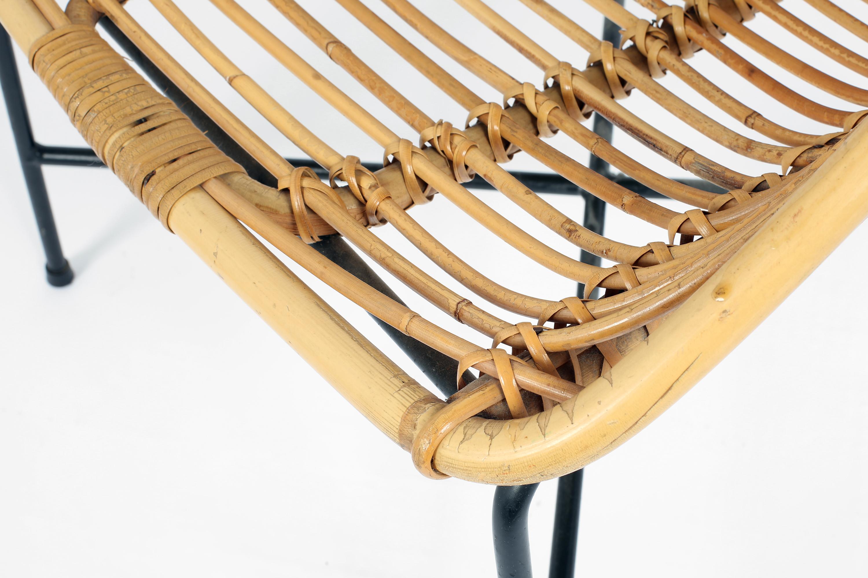 Chaise d'appoint en rotin et acier émaillé Bon état - En vente à London, GB