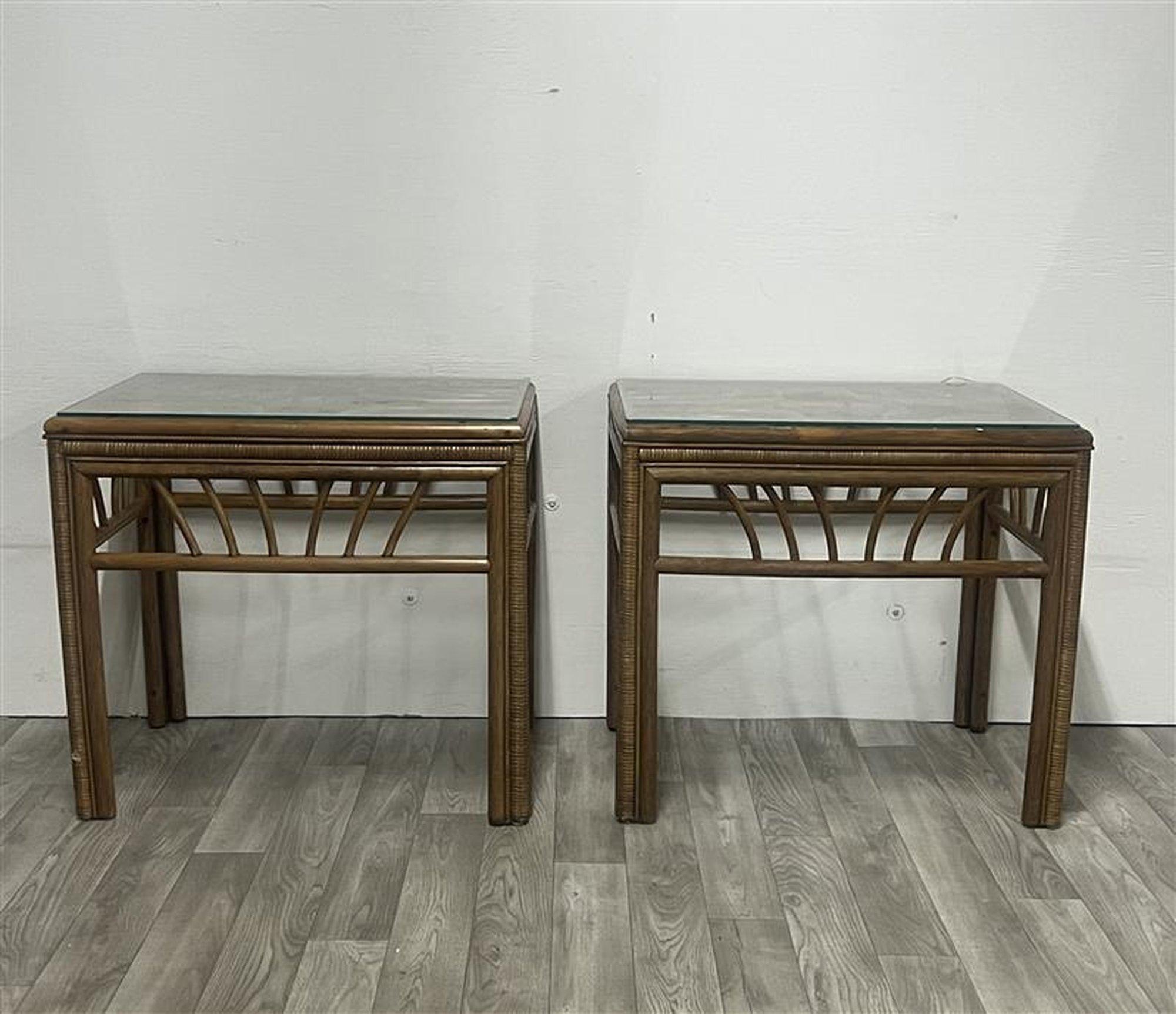Boho Chic Rattan-Endtische mit Glasplatten
Vintage By

Passender Couchtisch erhältlich
Separat erhältlich 