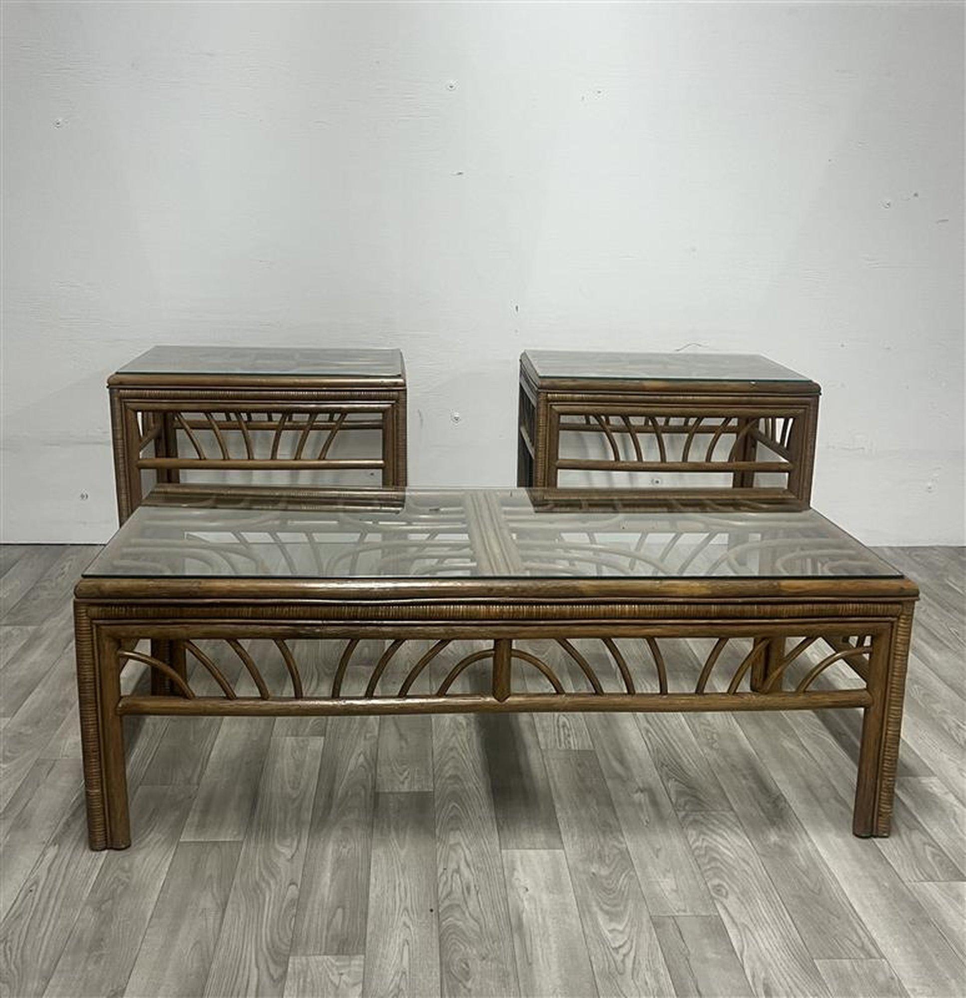 Beistelltische aus Rattan im Angebot 1