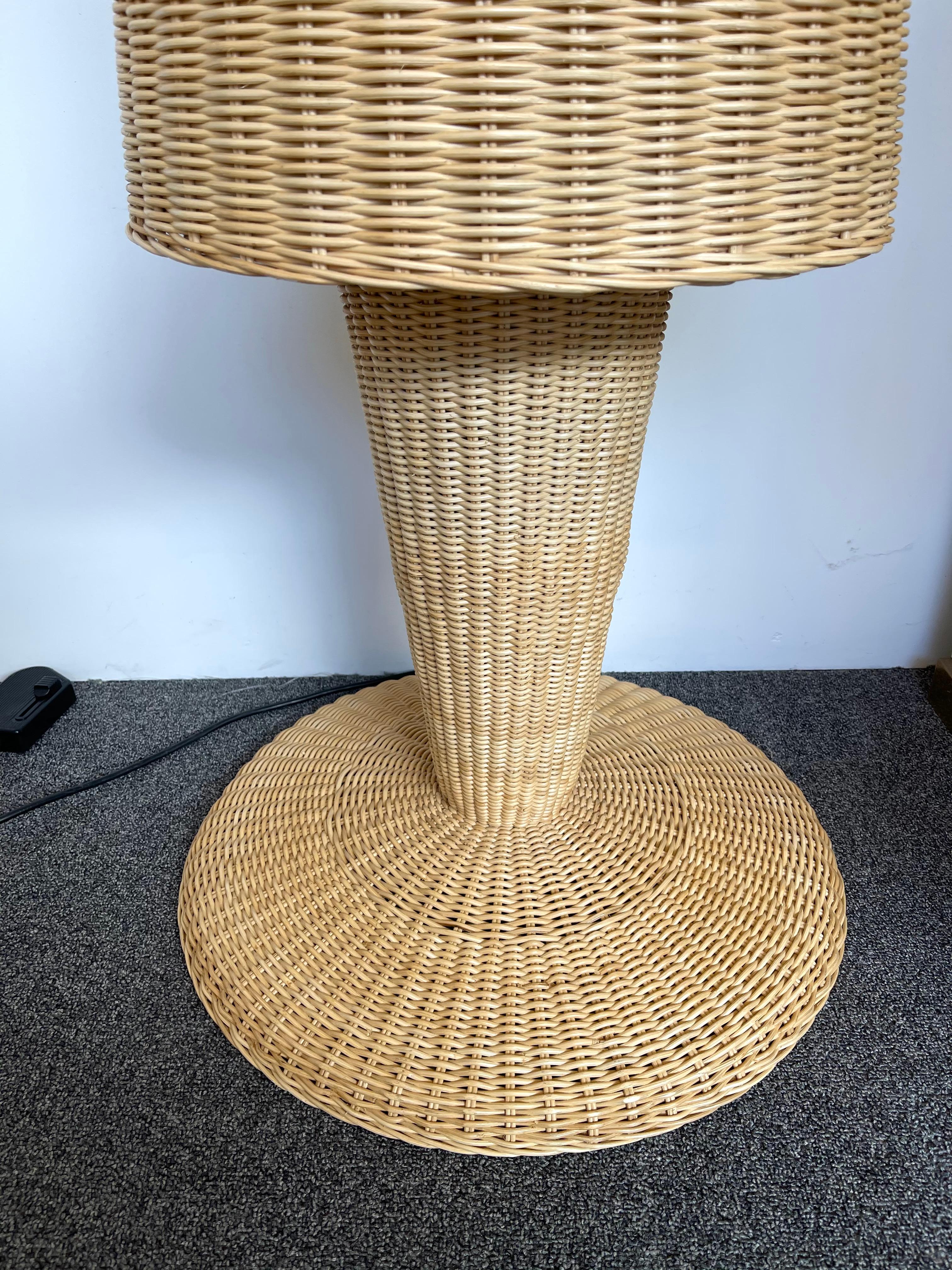 Rattan Floor Lamp by Gasparucci Italo, Italy, 1980s For Sale 2