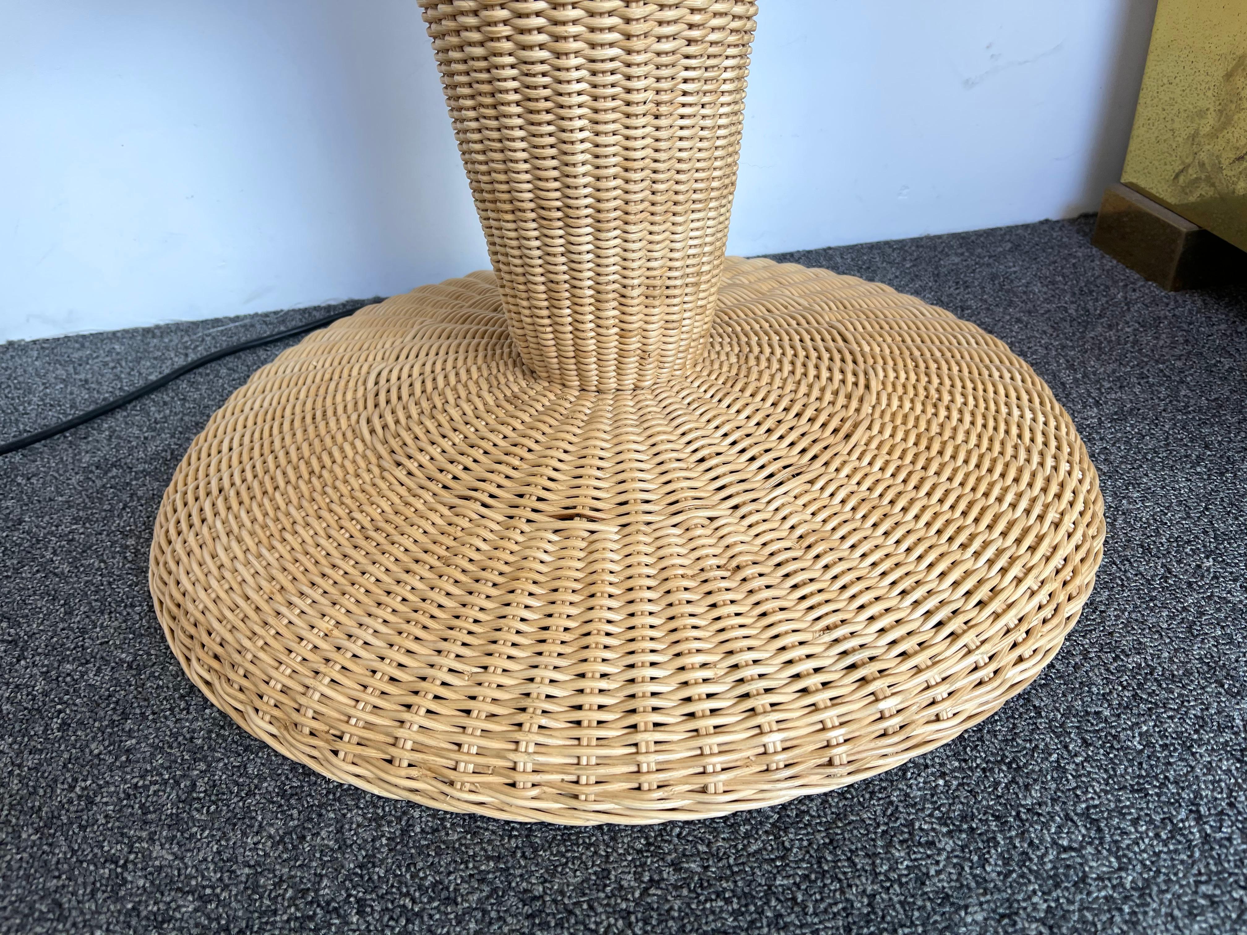 Rattan Floor Lamp by Gasparucci Italo, Italy, 1980s In Good Condition For Sale In SAINT-OUEN, FR