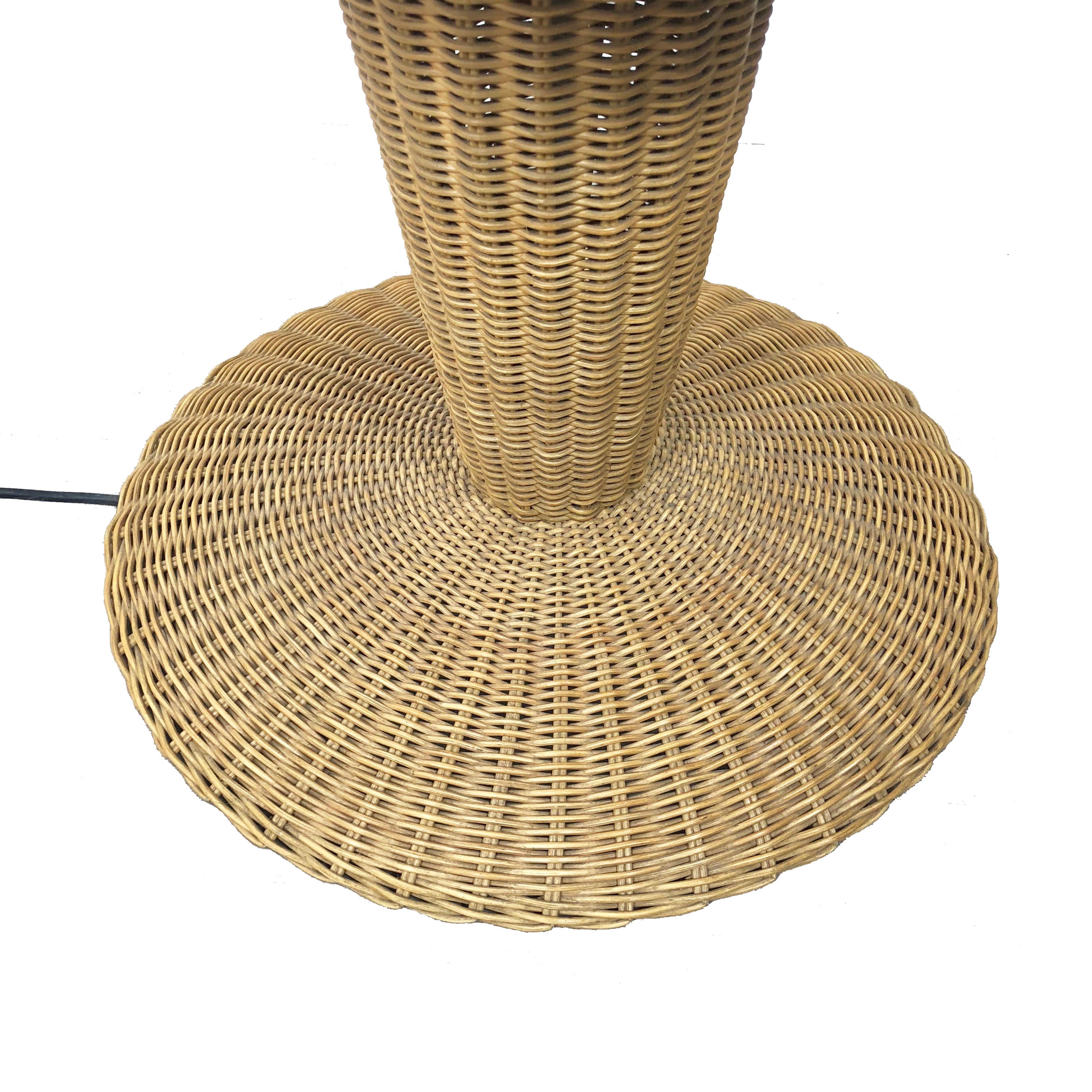 Rattan Floor Lamp by the Italian Bonacina Midcentury at 1stDibs ratan