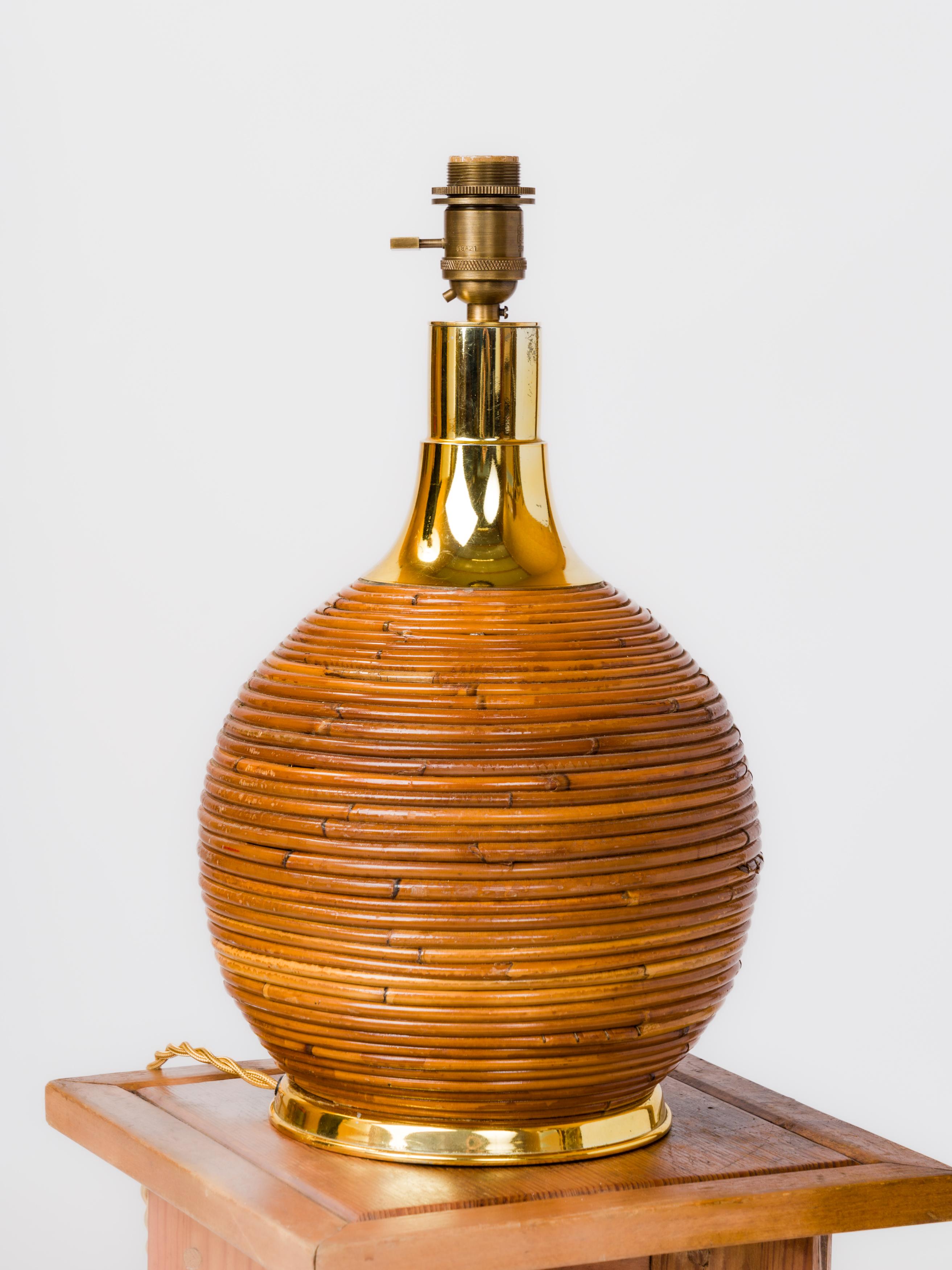 Rattan & Gilt Metal Table Lamp - Italy 1980's In Good Condition For Sale In New York, NY