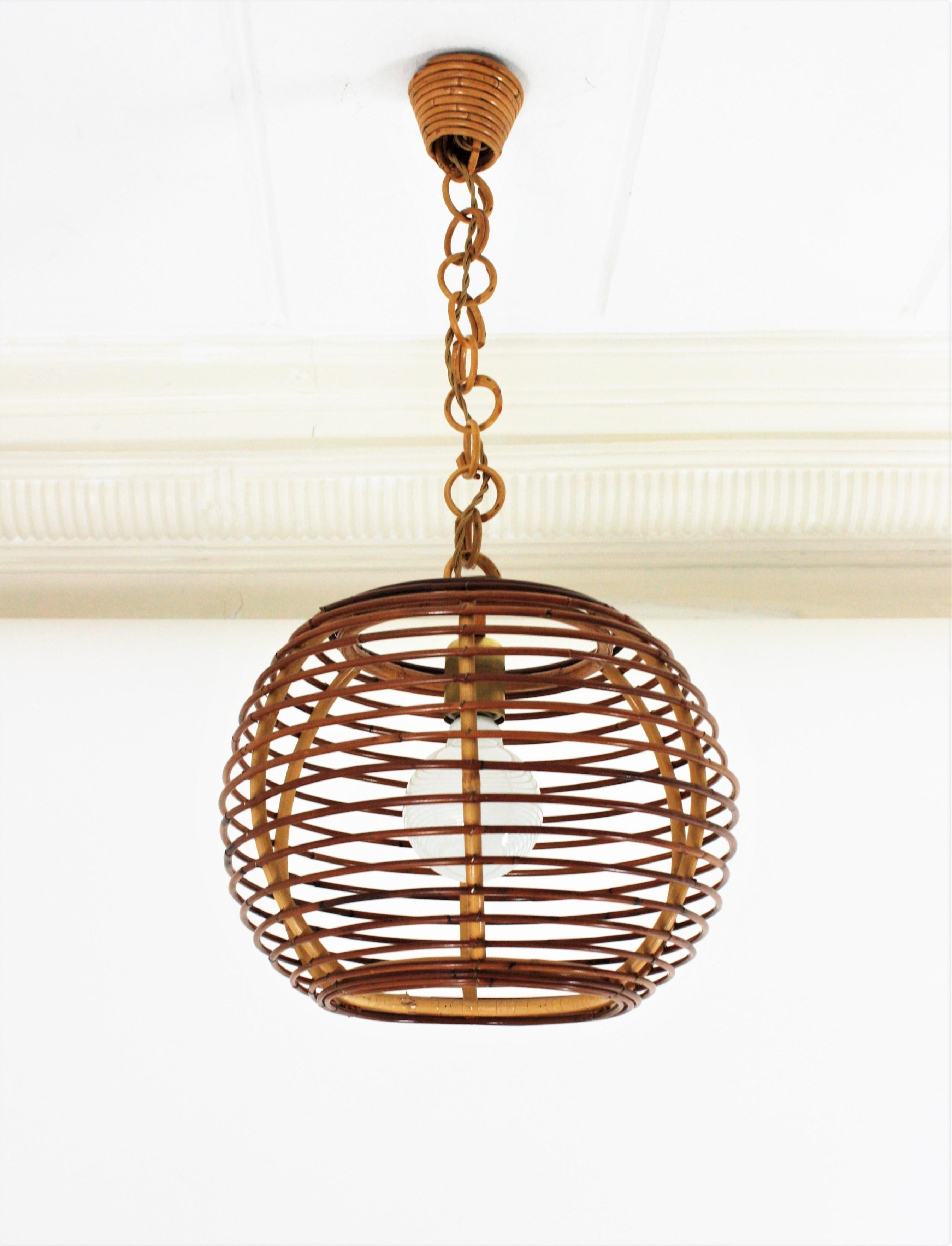 Rattan Globe Pendant or Hanging Light, Spain, 1960s In Good Condition For Sale In Barcelona, ES