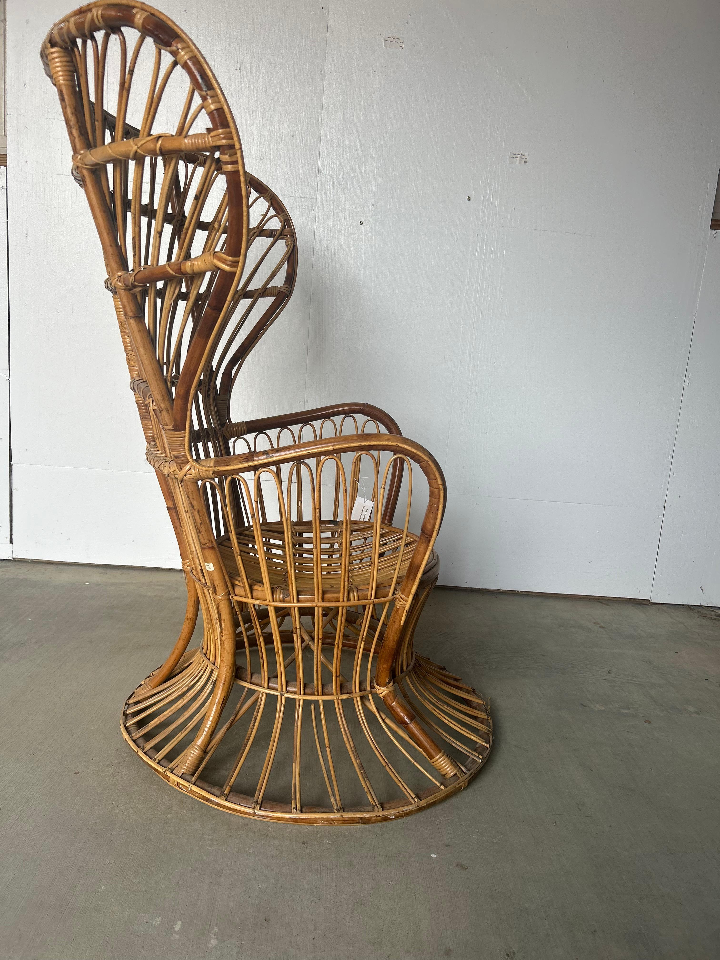 20ième siècle Chaise à haut dossier en rotin dans le style de Gio Ponti et Lio Carminati en vente