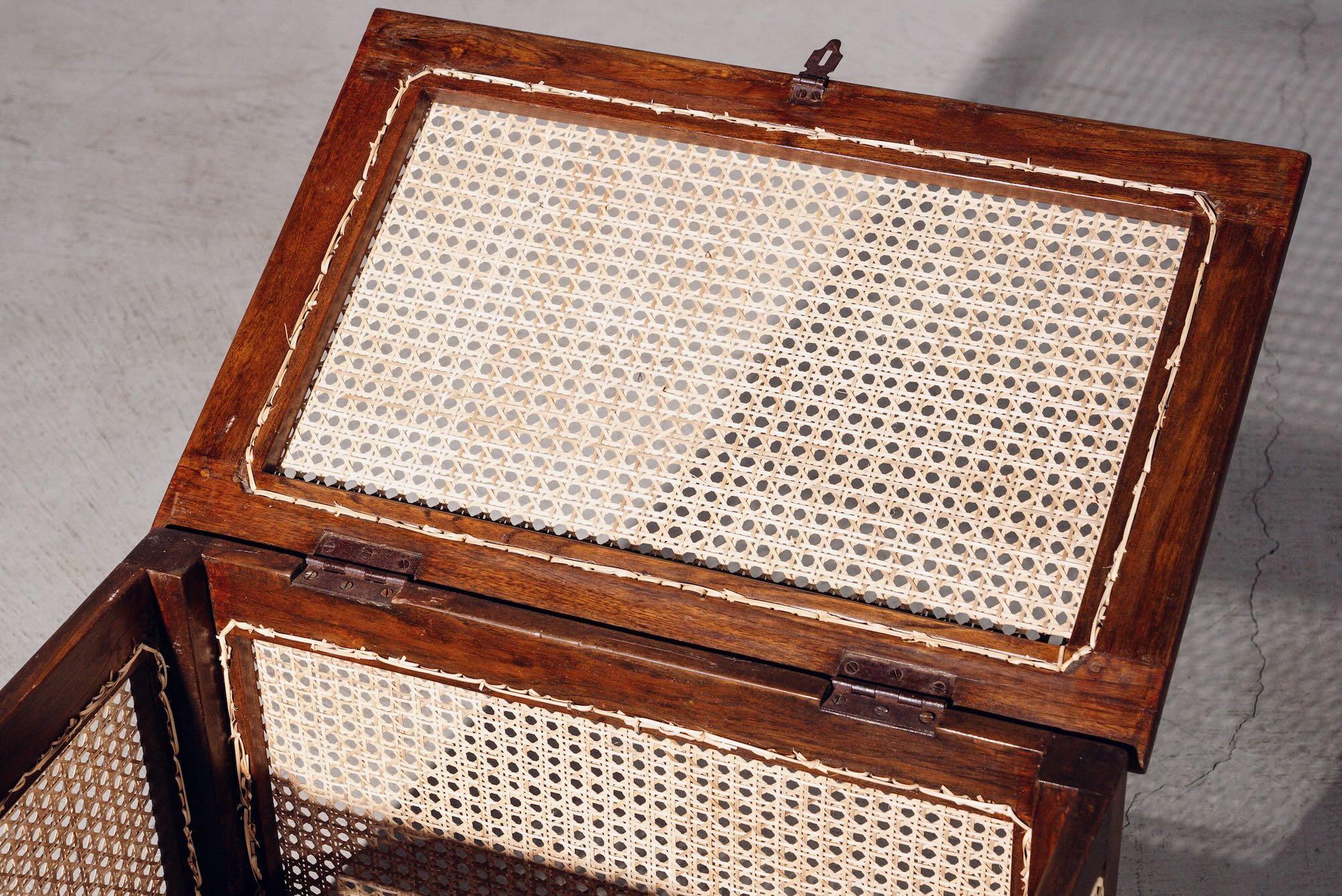 Teck Boîte à linge en rotin par Pierre Jeanneret pour Chandigarh, Inde, vers 1955-56 en vente