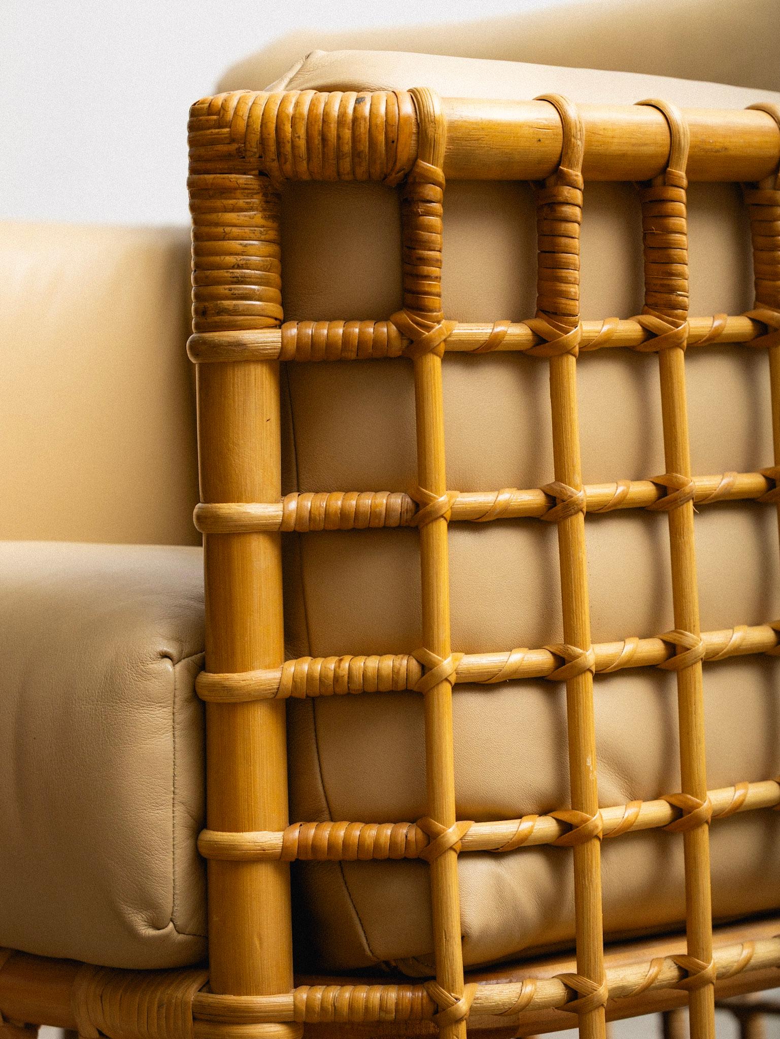 Chaise en rotin et cuir avec ottoman Attribué à Henry Olko en vente 10