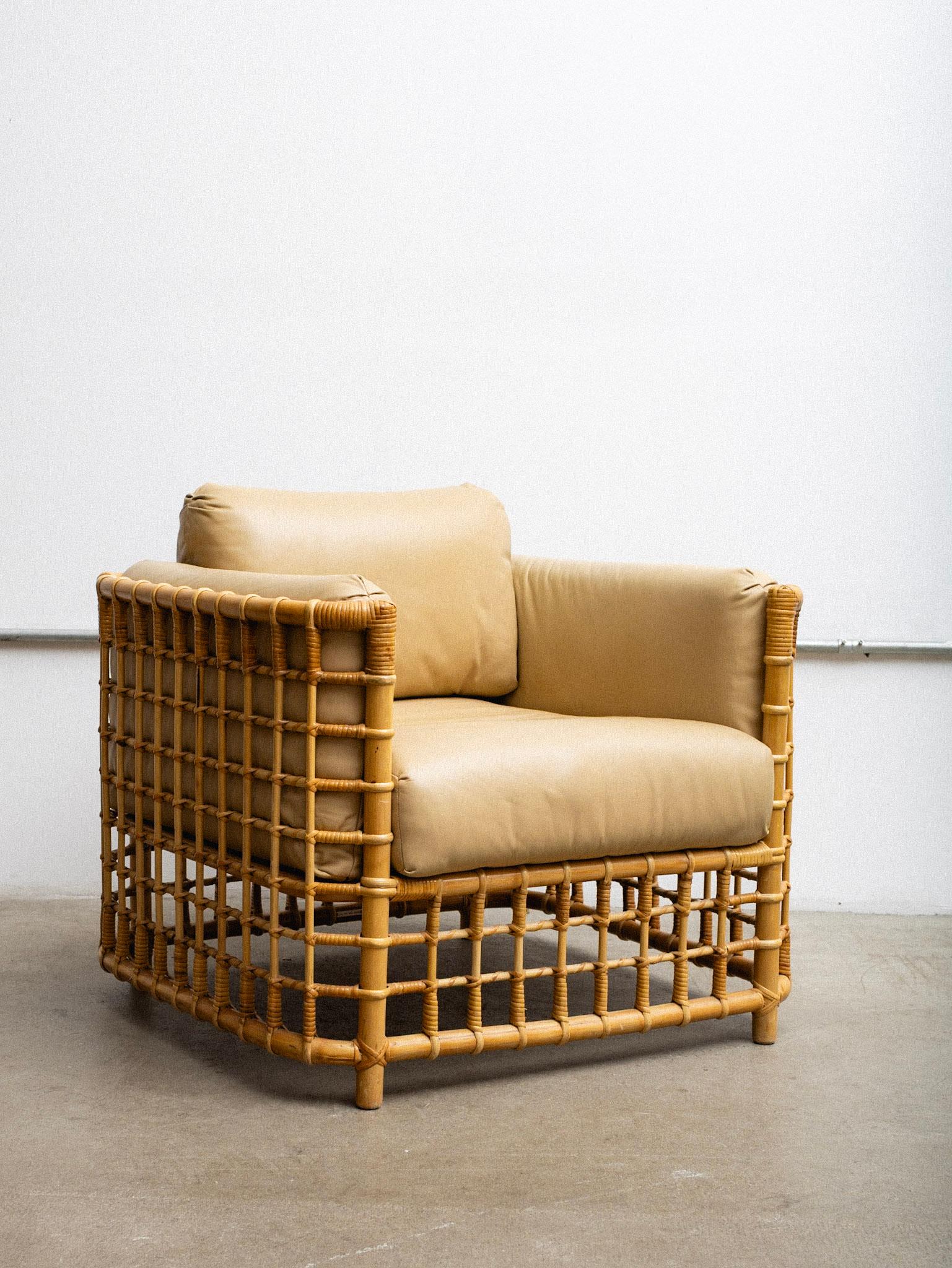 Américain Chaise en rotin et cuir avec ottoman Attribué à Henry Olko en vente