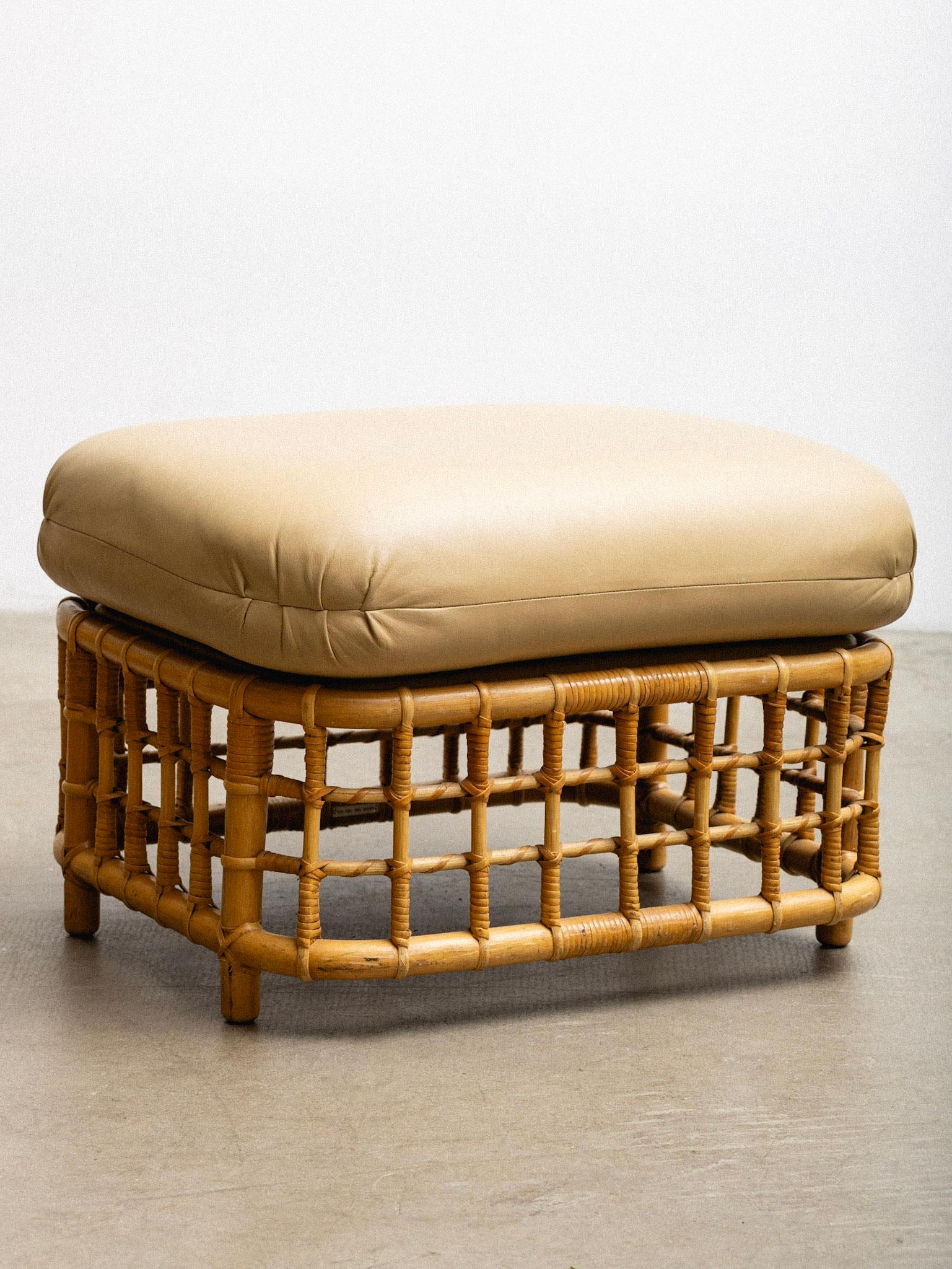Chaise en rotin et cuir avec ottoman Attribué à Henry Olko en vente 2