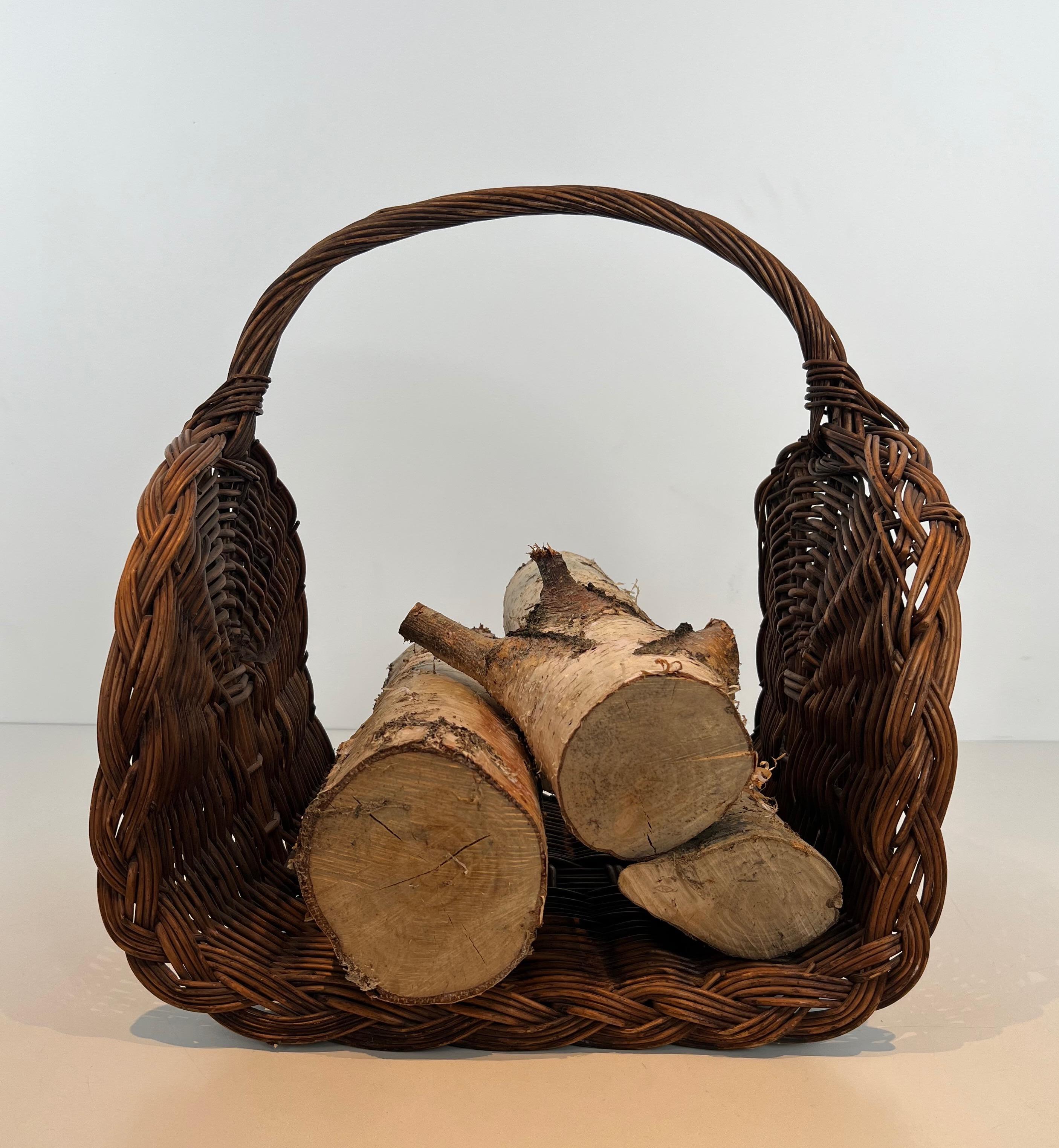 Rattan logs holder. French work. Circa 1970 For Sale 12