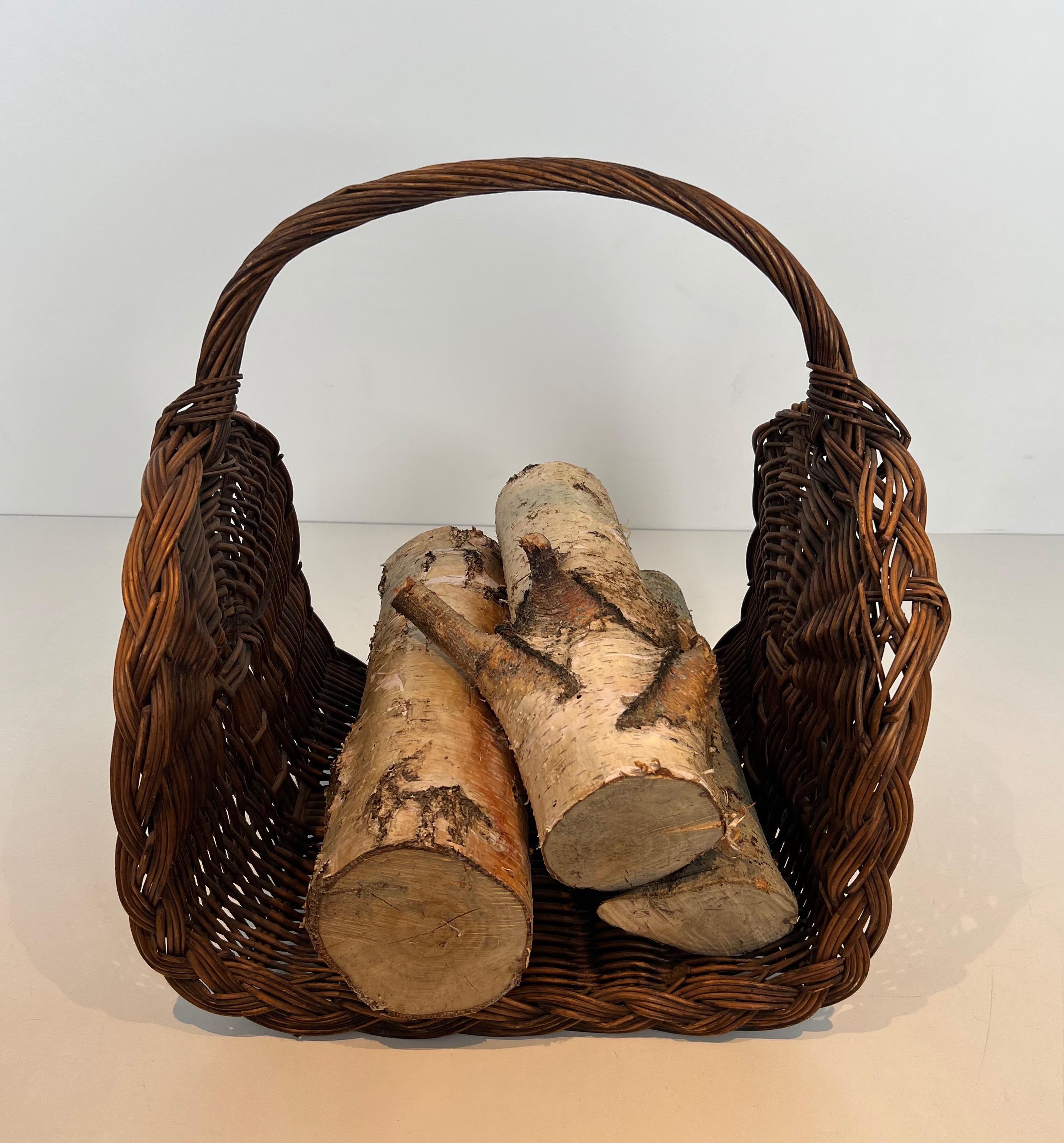 Rattan logs holder. French work. Circa 1970 For Sale 13