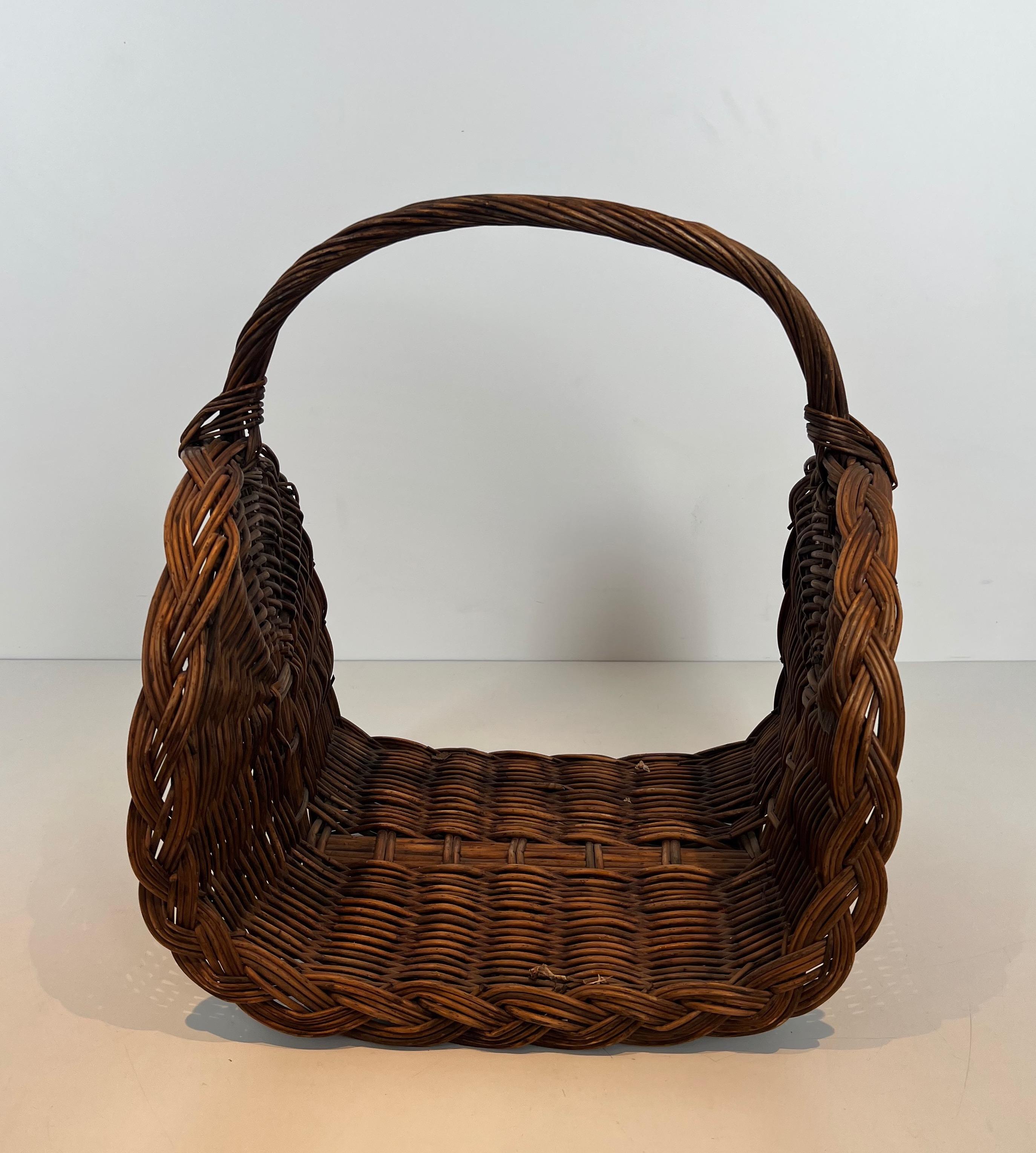 Rattan logs holder. French work. Circa 1970 For Sale 15