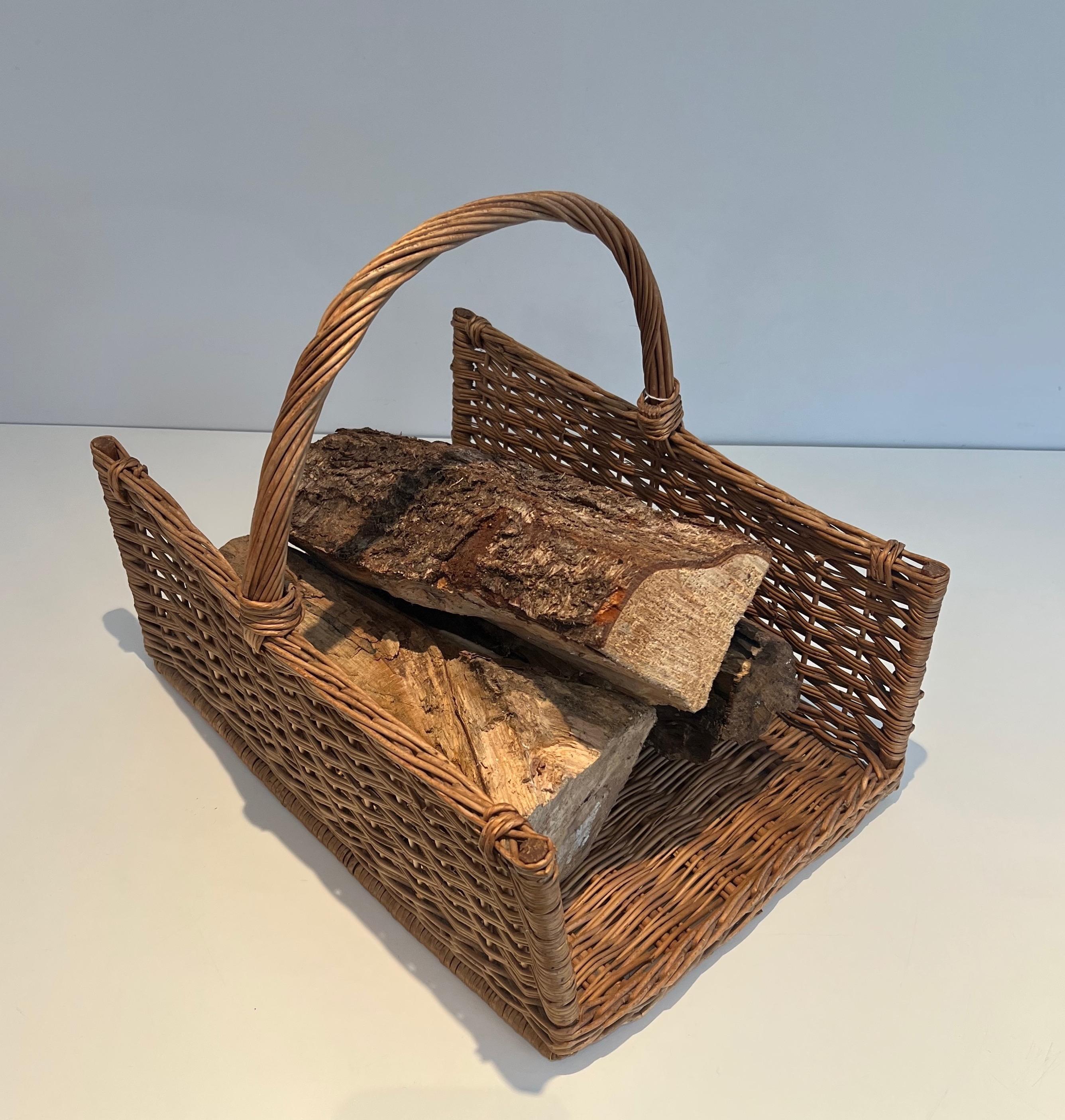 Rattan logs holder. French work. Circa 1970 For Sale 2