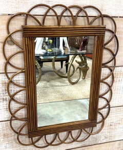 Miroir mural en rotin Looping, Sculptural Bohemian Modern, Fin du 20e siècle