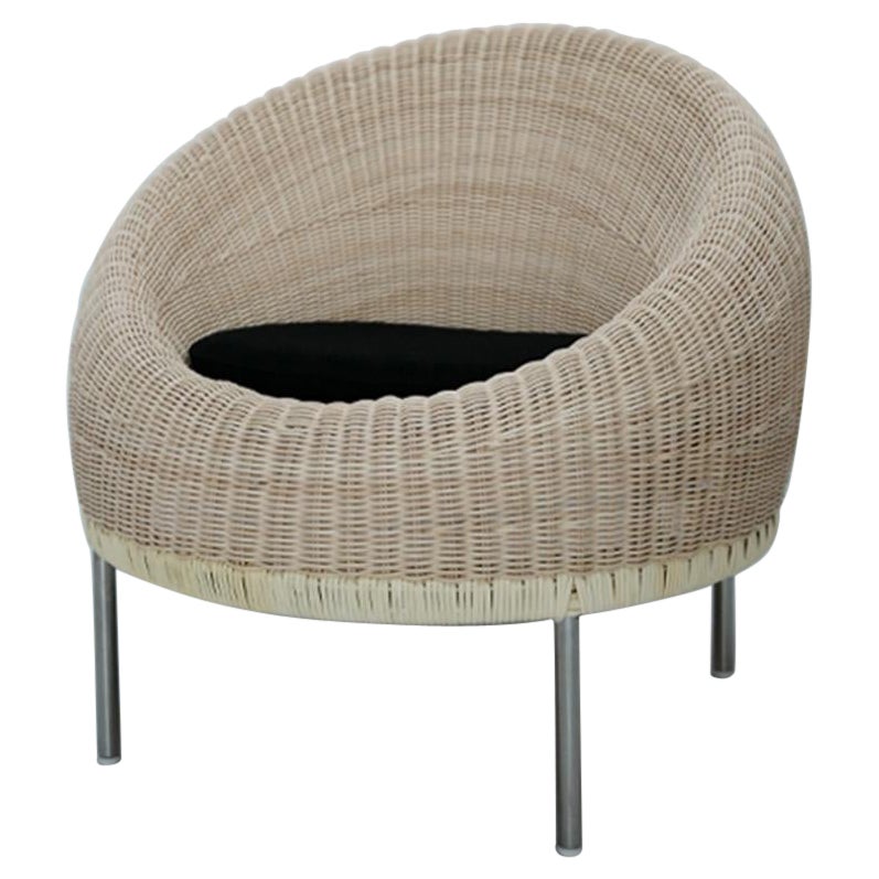 Chaise longue en rotin d'Isamu Kenmochi , 2022, A&M･K-NAGAOKA
