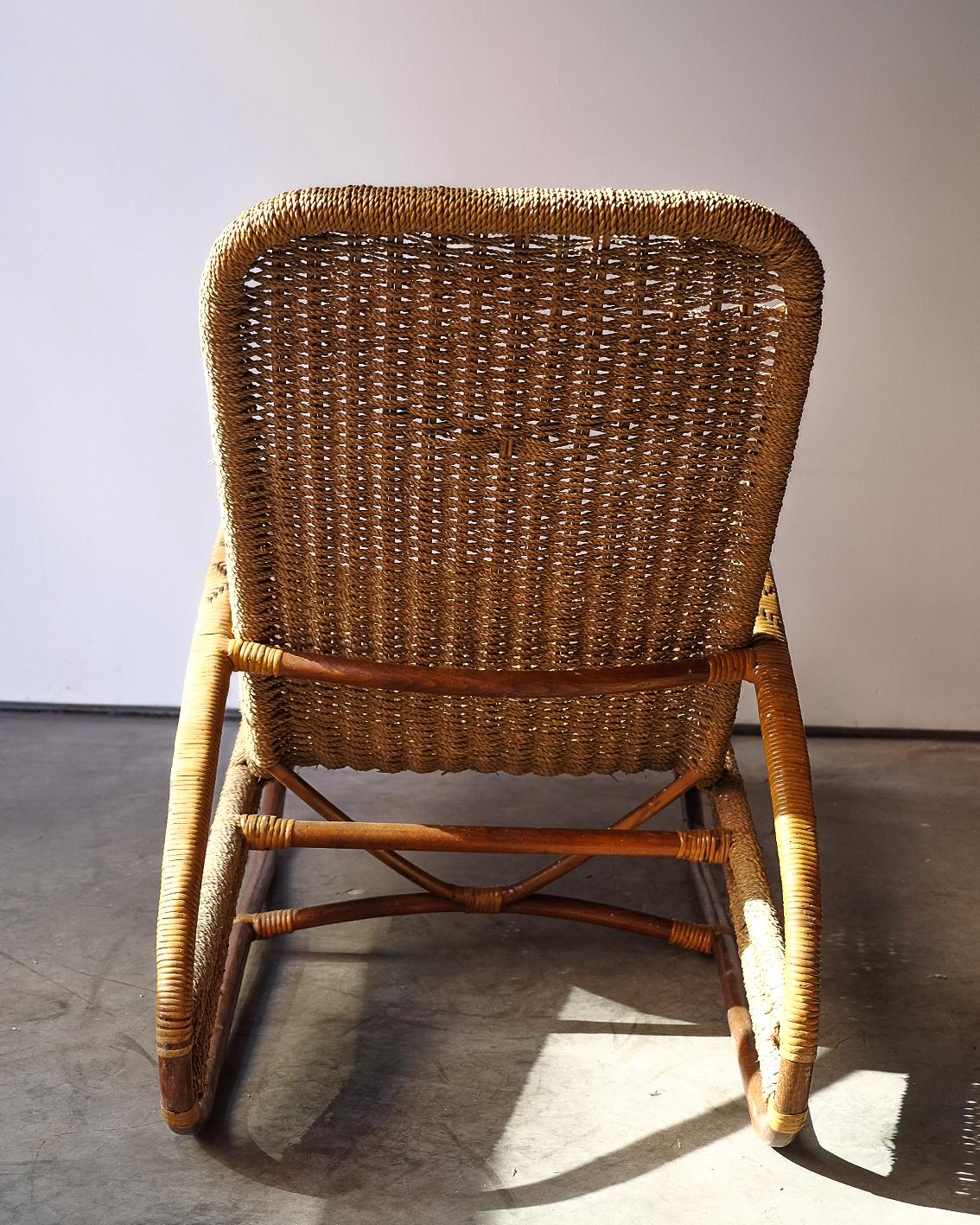 Rattan Lounge Stuhl (20. Jahrhundert) im Angebot