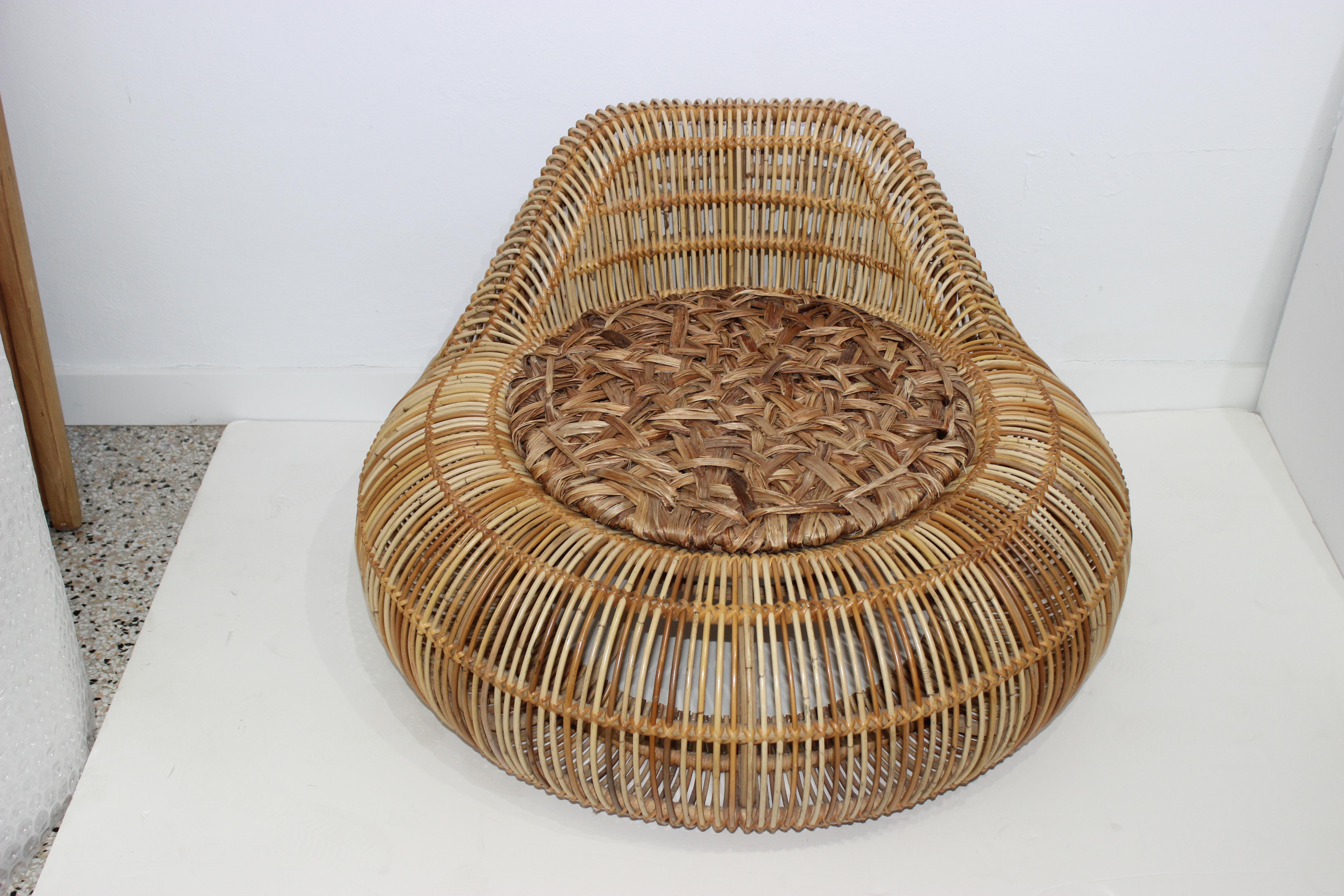 Rattan Lounge Chair In Good Condition In West Palm Beach, FL