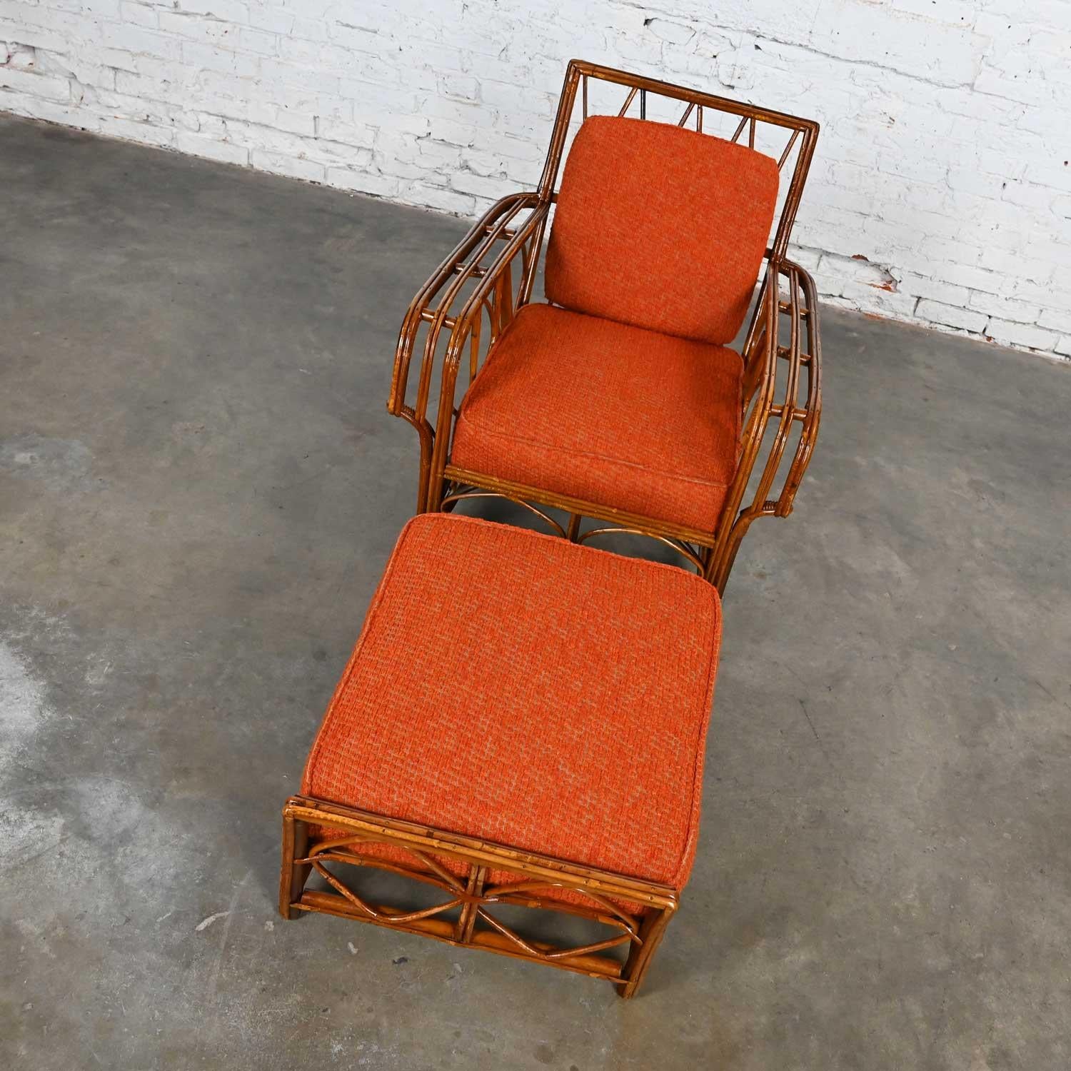 Rattan Lounge Chair & Ottoman Orange Fabric Cushions by Helmers Manufacturing Co In Good Condition In Topeka, KS