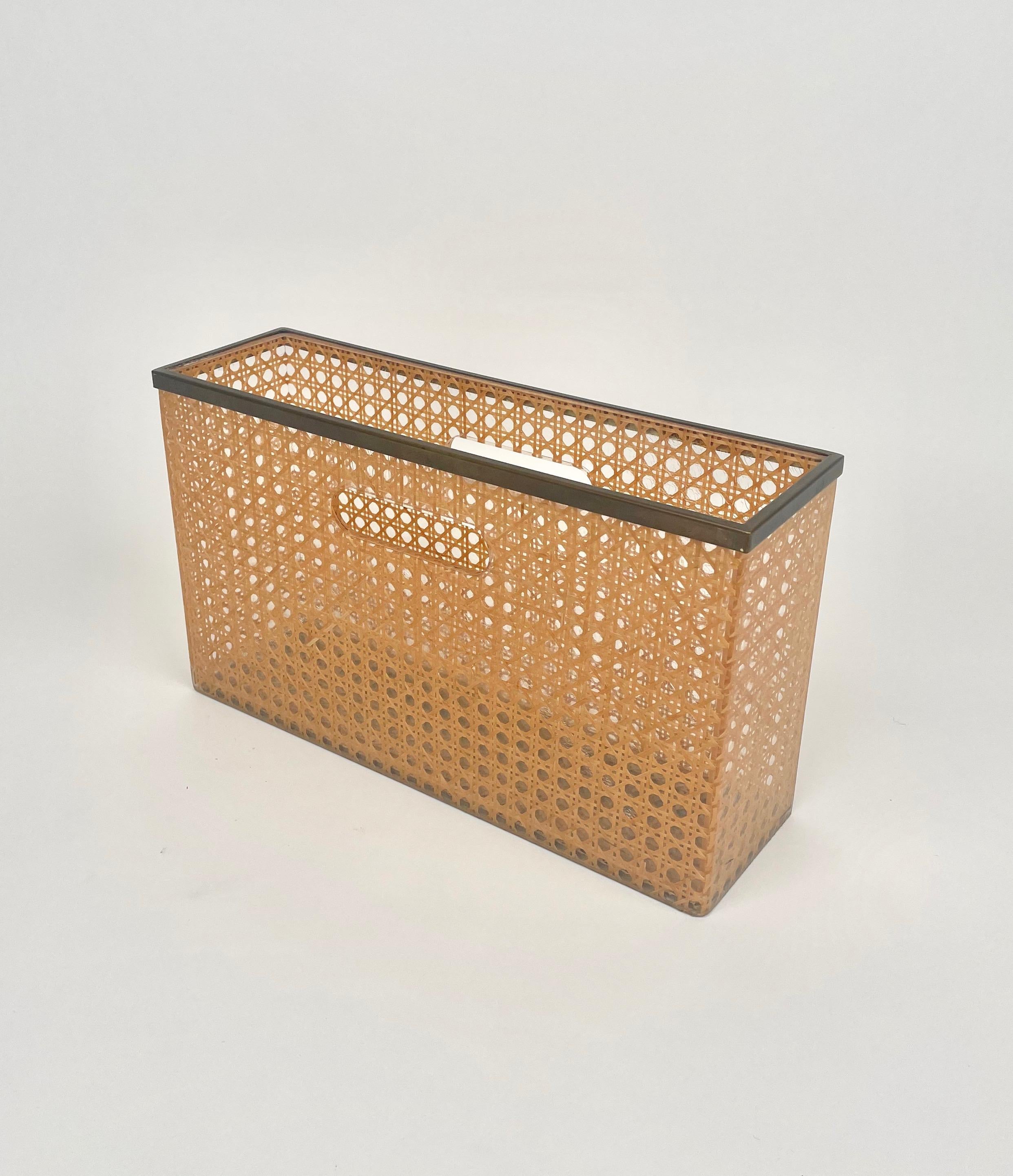 Rattan, Lucite & Brass Magazine Rack Christian Dior Style, France, 1970s In Good Condition In Rome, IT