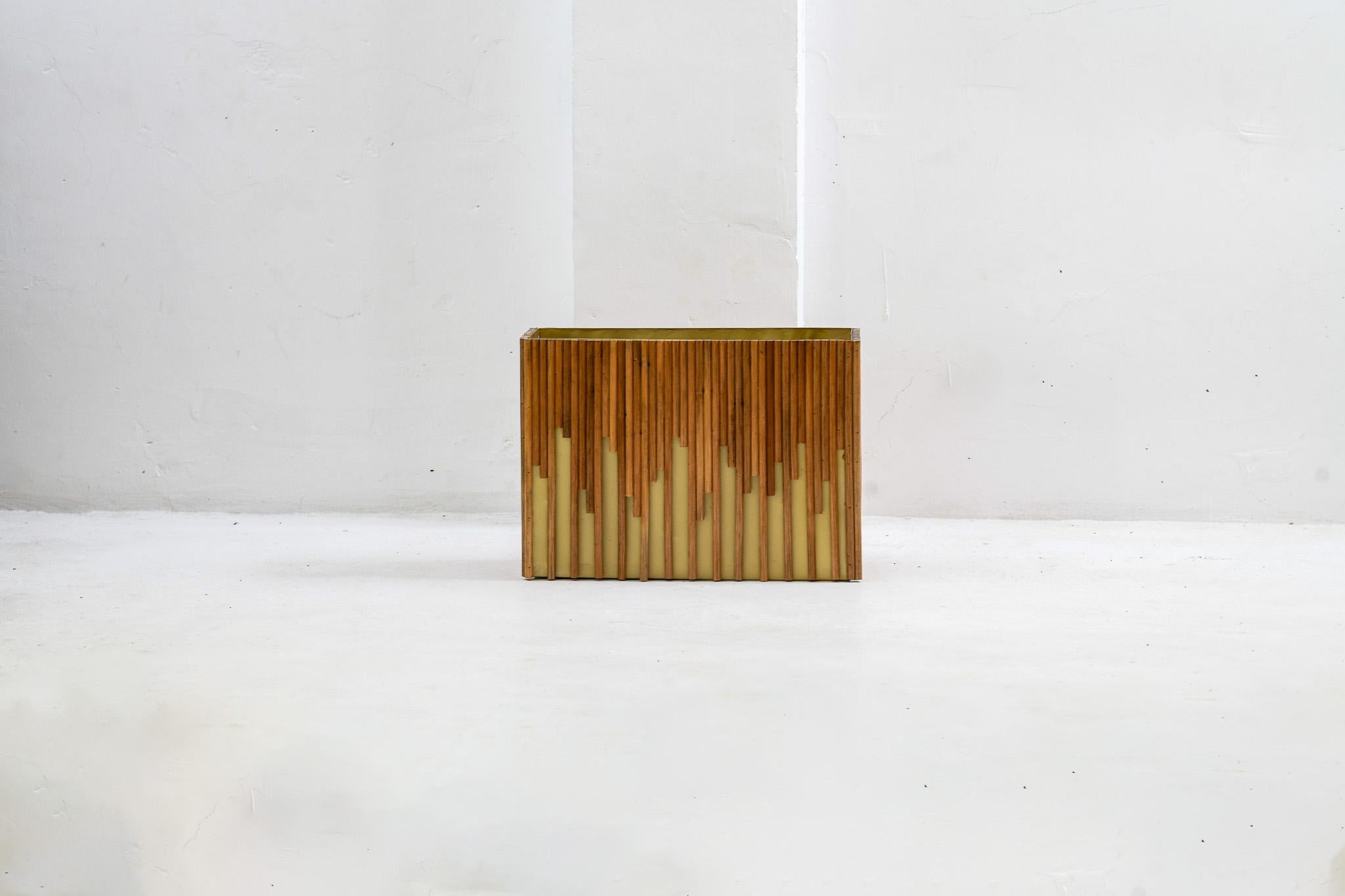Mid-Century moderno Portariviste in rattan 