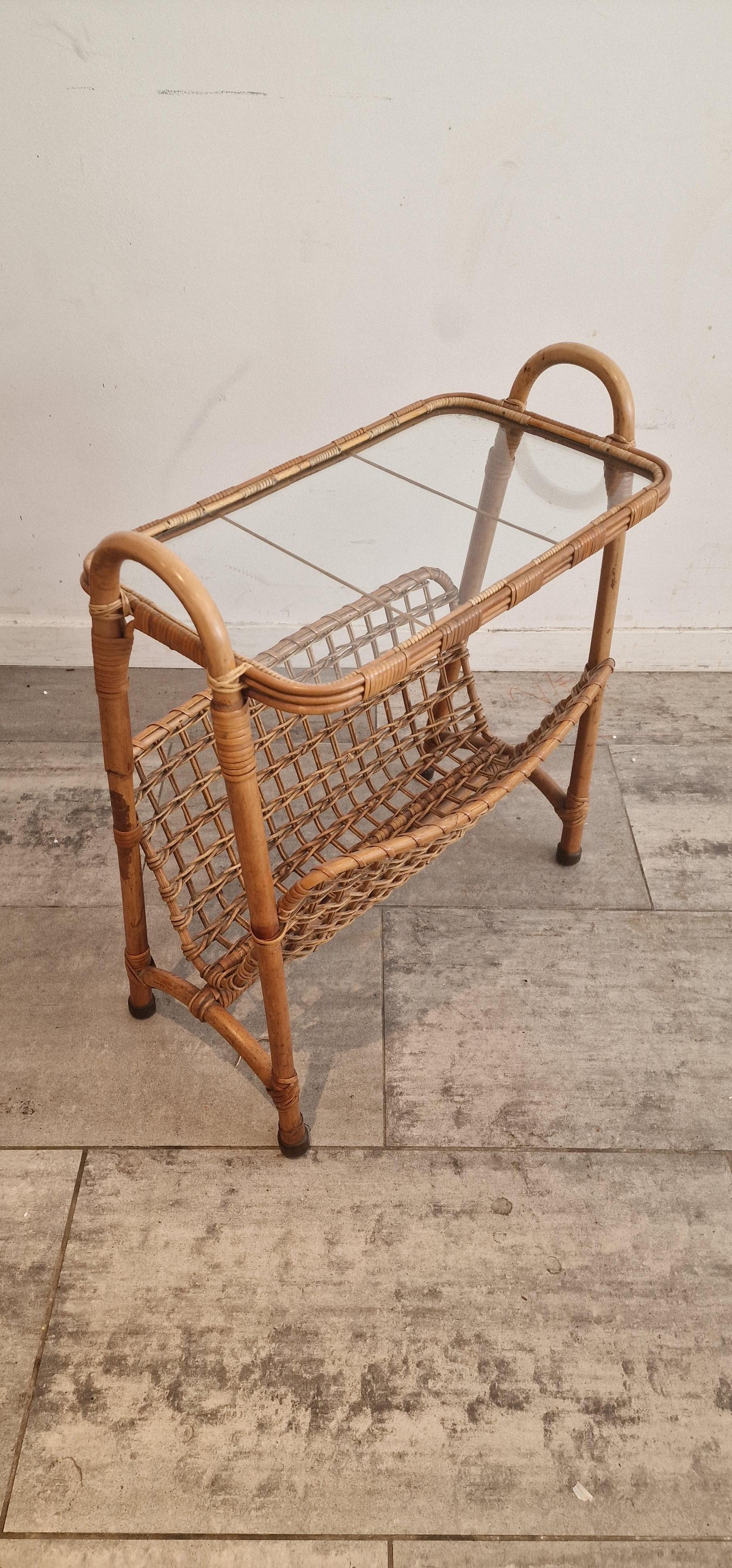 Rattan Magazine Rack, Bamboo, France 1975 In Good Condition For Sale In Waasmunster, BE