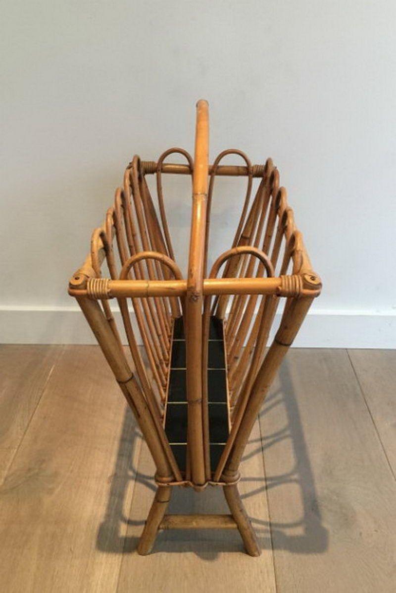 Rattan Magazine Rack In Good Condition For Sale In Marcq-en-Barœul, Hauts-de-France