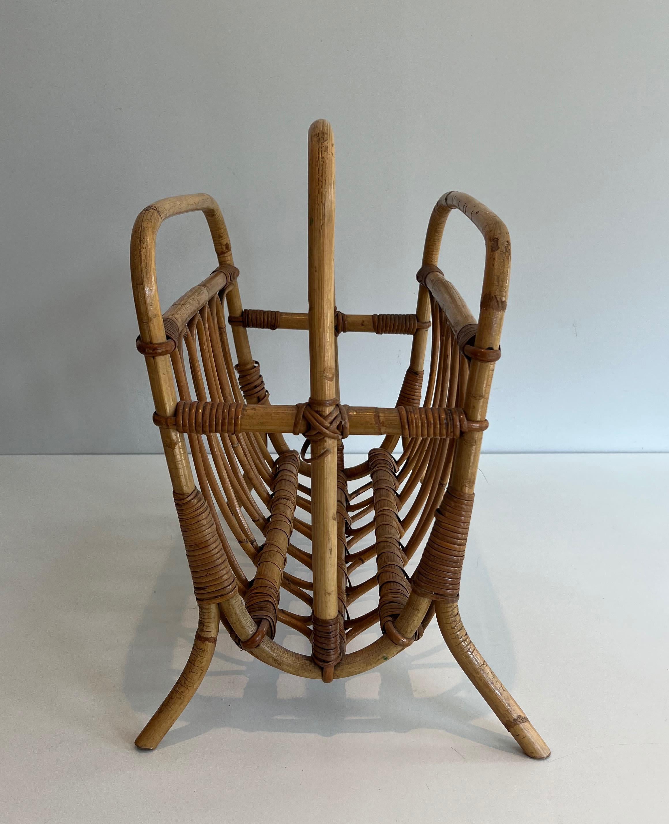 Rattan magazine rack For Sale 1