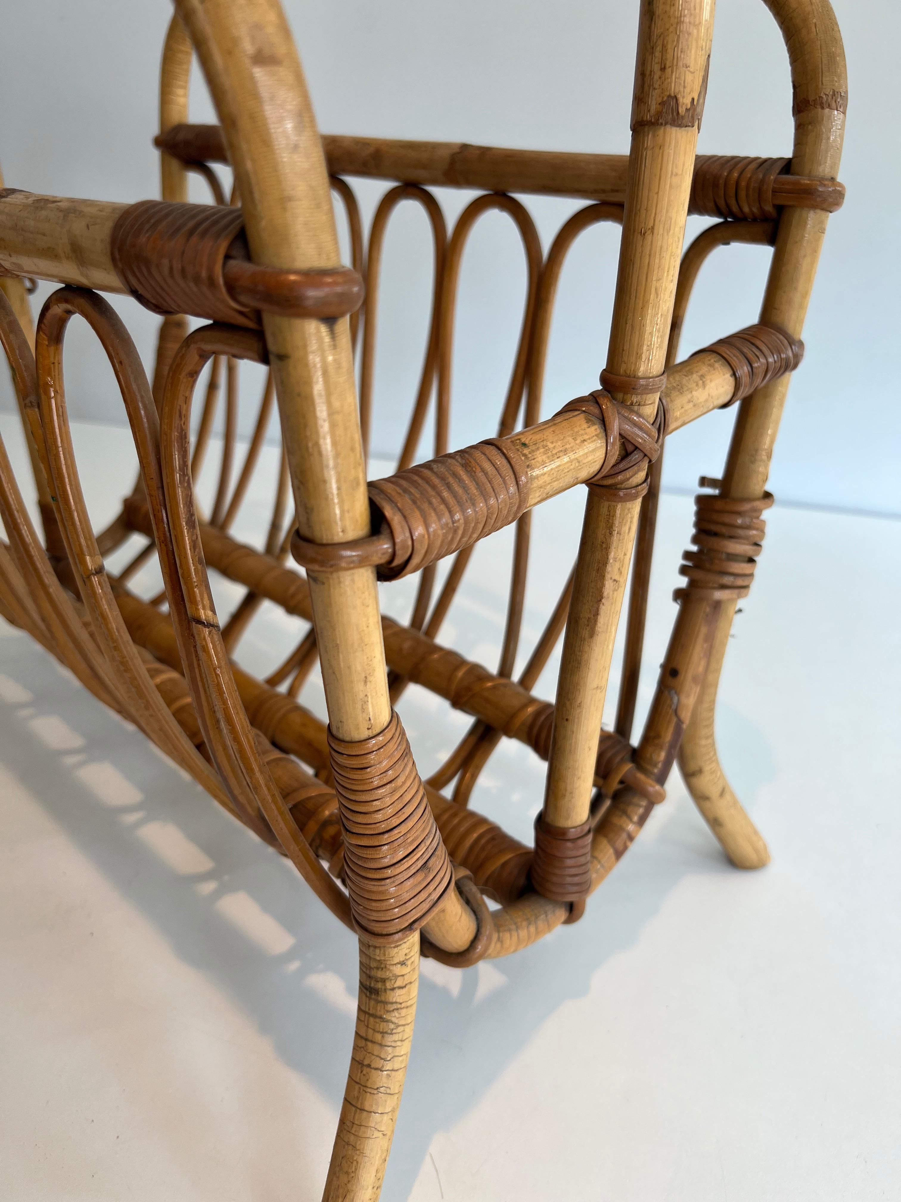 Rattan magazine rack For Sale 3