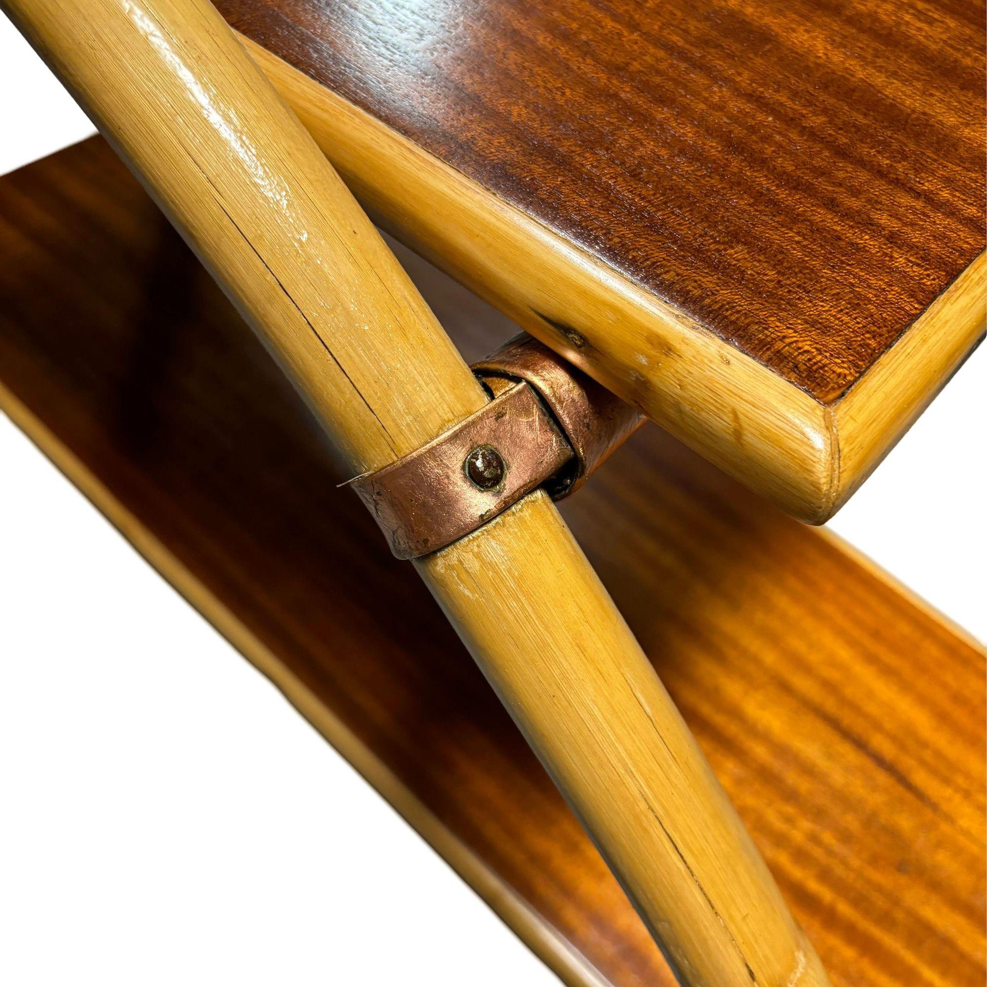 Table d'appoint à 2 niveaux en rotin et acajou à double arche 
