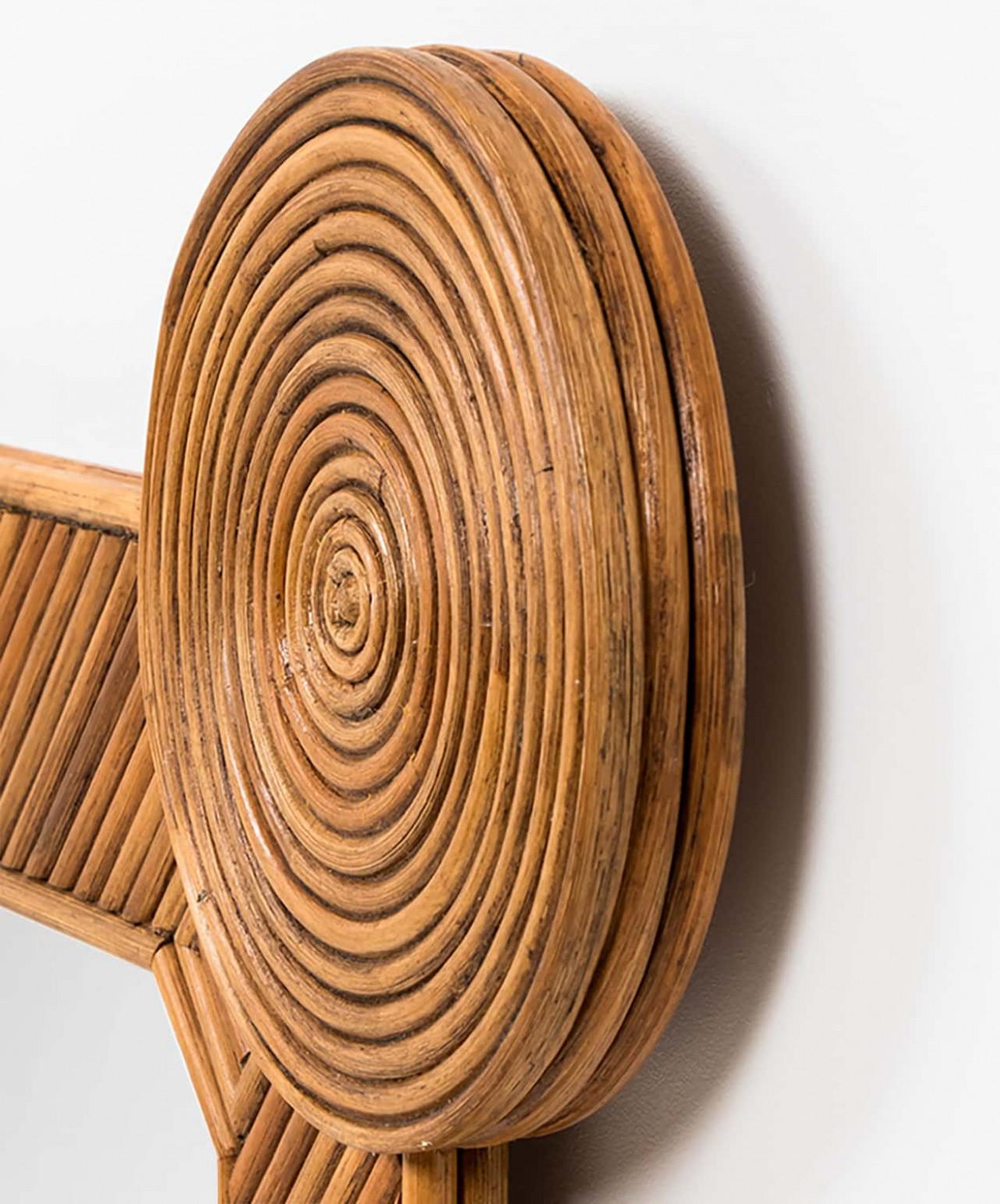 Specchio orizzontale o verticale fatto a mano composto da una struttura in rattan rettangolare e rotonda, realizzato dall'artista olandese Rene His Houben.

Un vero pezzo d'arte. Design bohémien chic e stile di tendenza!

Su richiesta sono