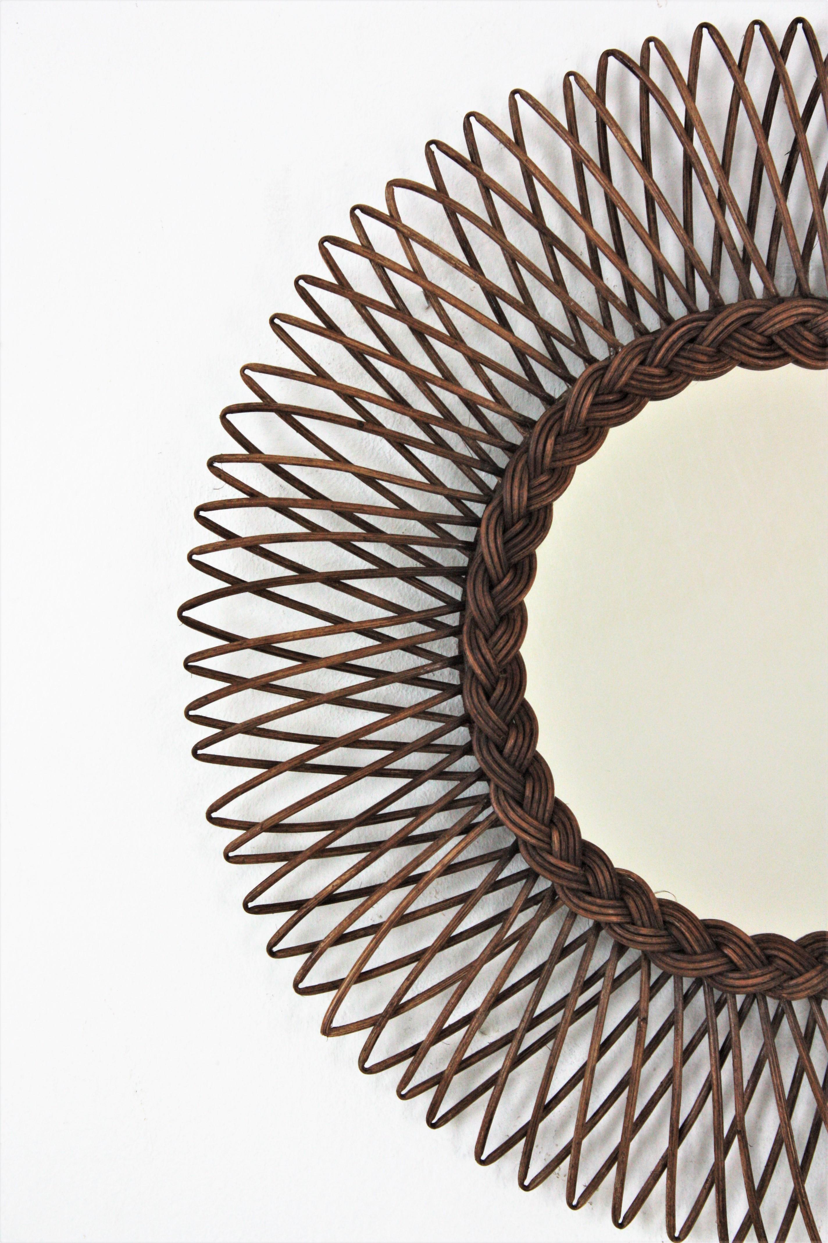 Rattan Mirror / Sunburst Braided Mirror In Good Condition For Sale In Barcelona, ES