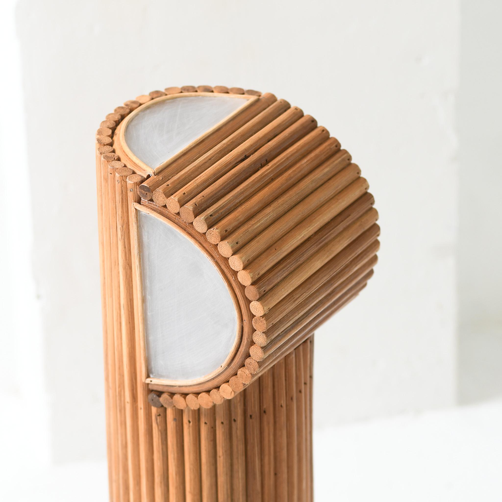 Lampe de table moderne en rotin  