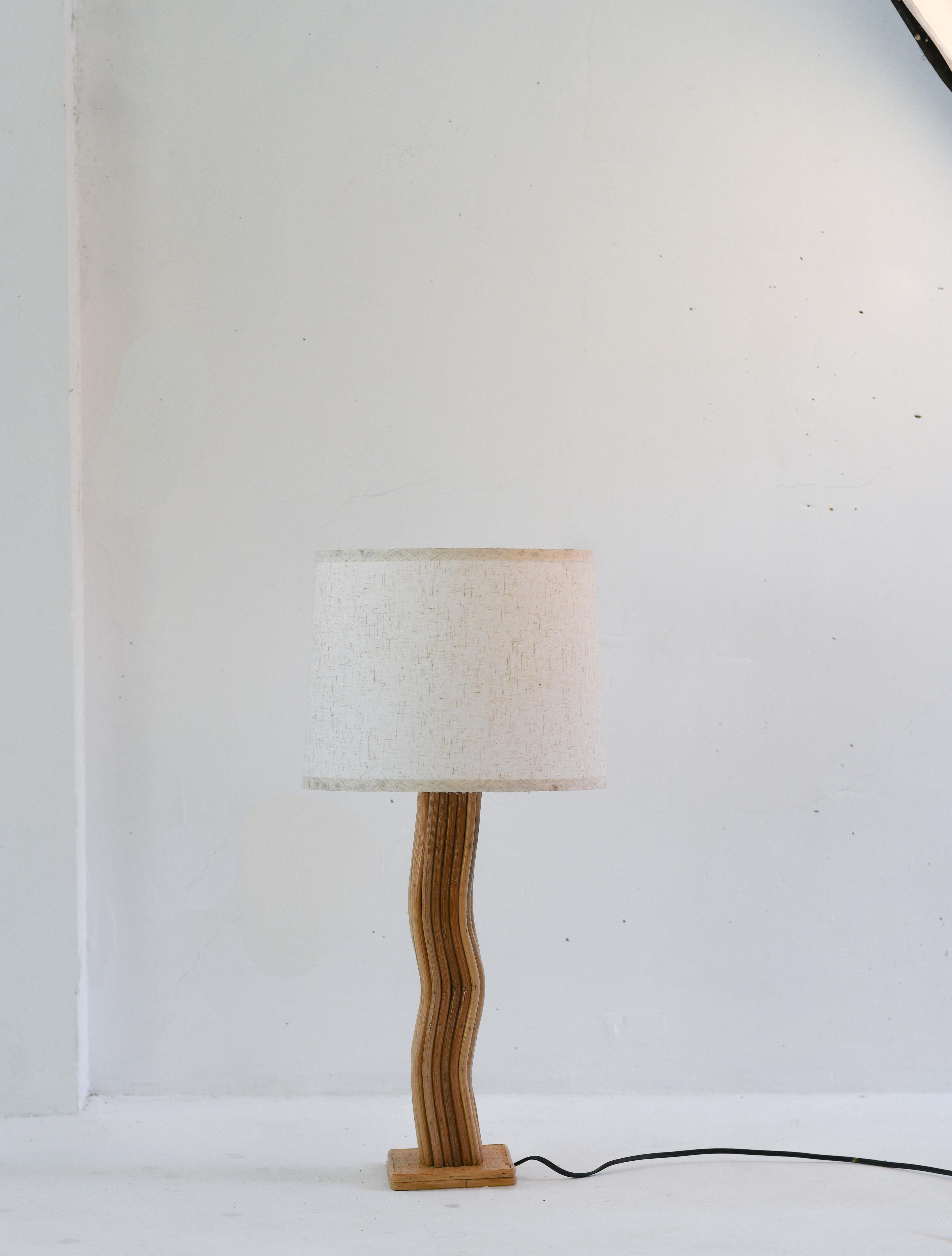 Mid-Century Modern Rattan Modern Wave Lamp For Sale