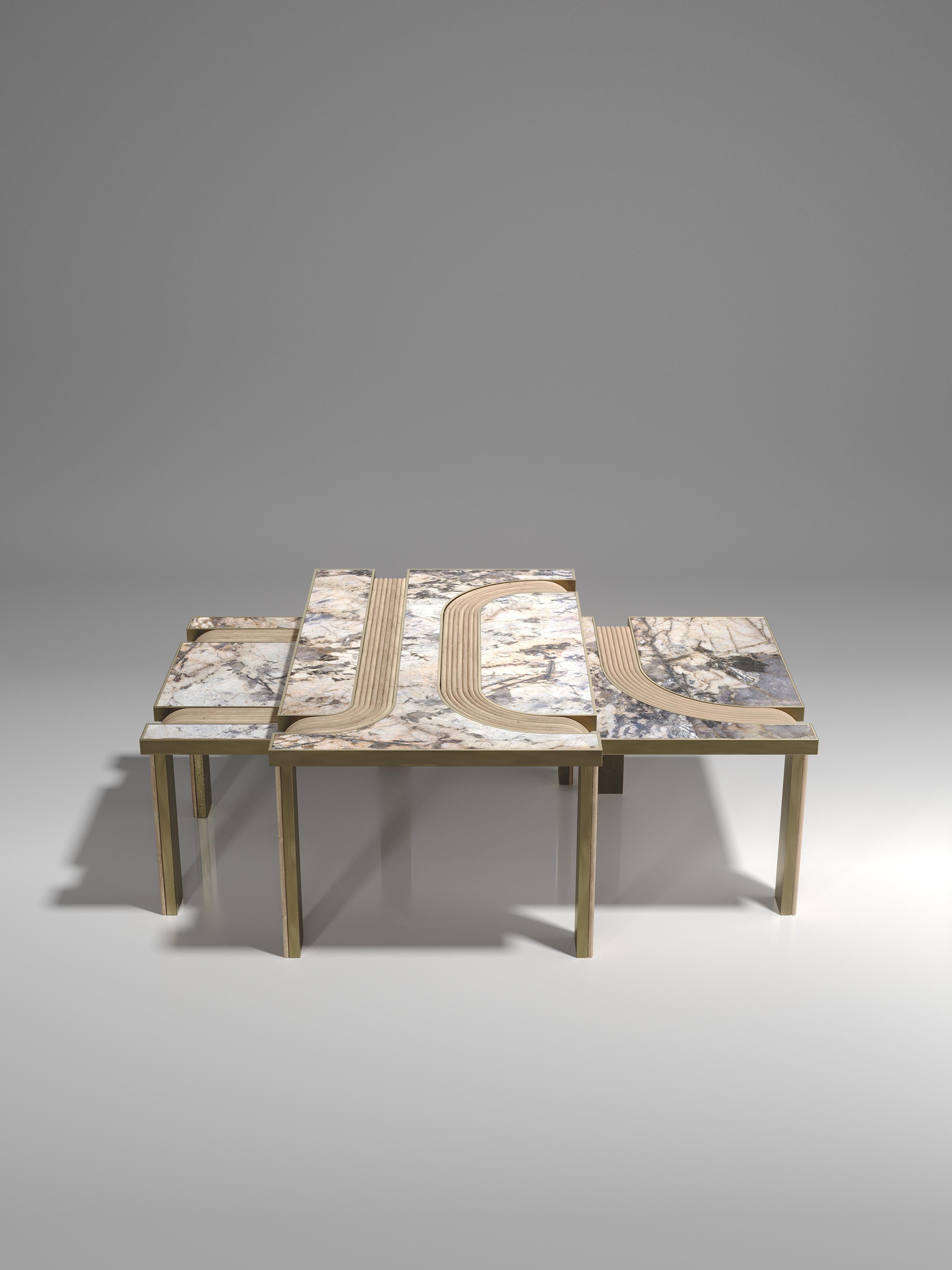 Art déco Tables basses gigognes en rotin avec incrustation Patagonia et laiton de R&Y Augousti en vente