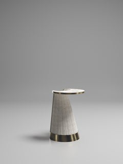 Stapelbarer Rattan-Beistelltisch mit Quarz- und Messingintarsien von R&Y Augousti