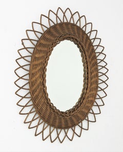 Espejo Ovalado Sunburst de Ratán con Pintura Dorada