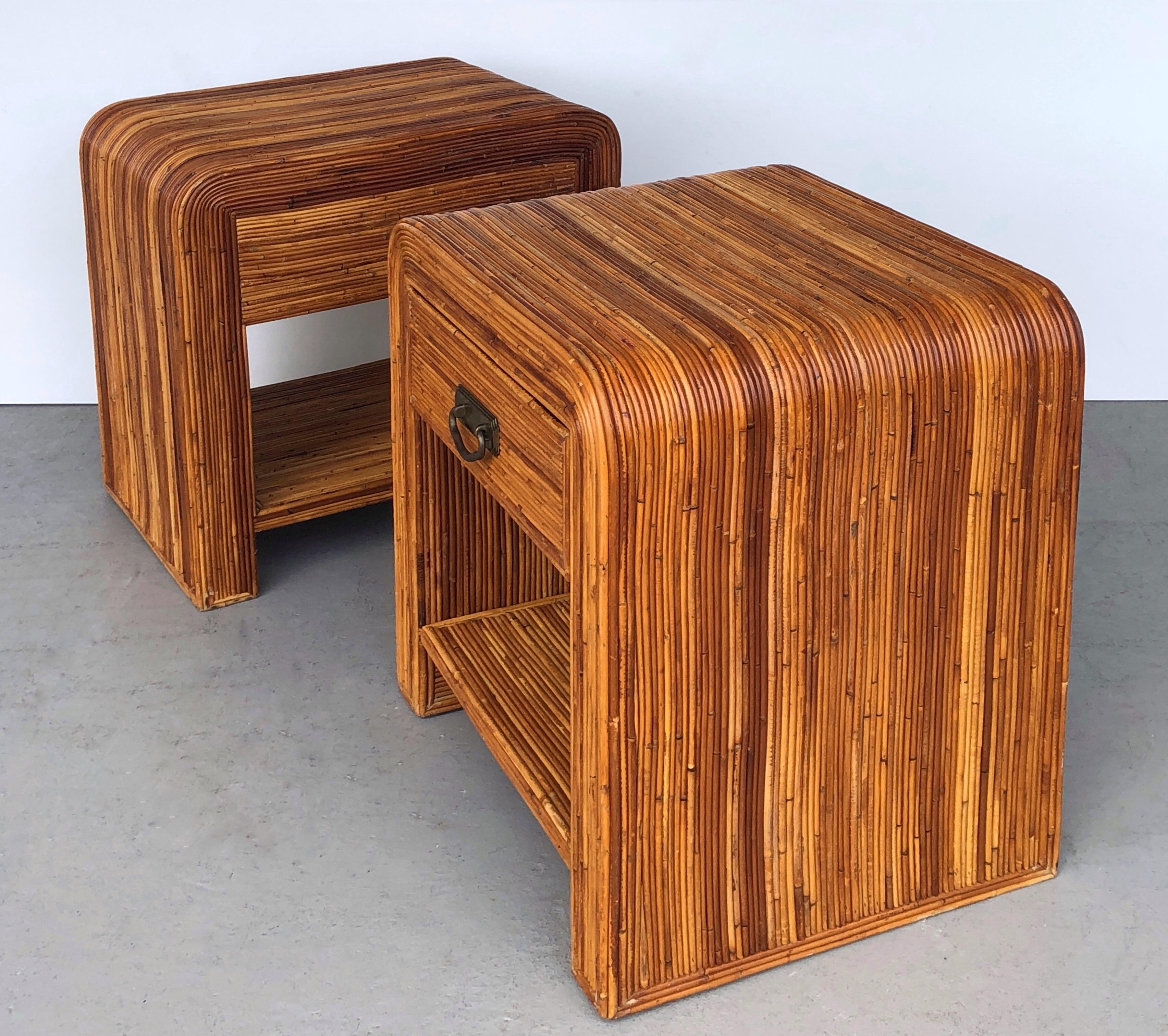 Rattan Pair of Waterfall Design Bed Side Tables, 1970s In Good Condition In Miami, FL