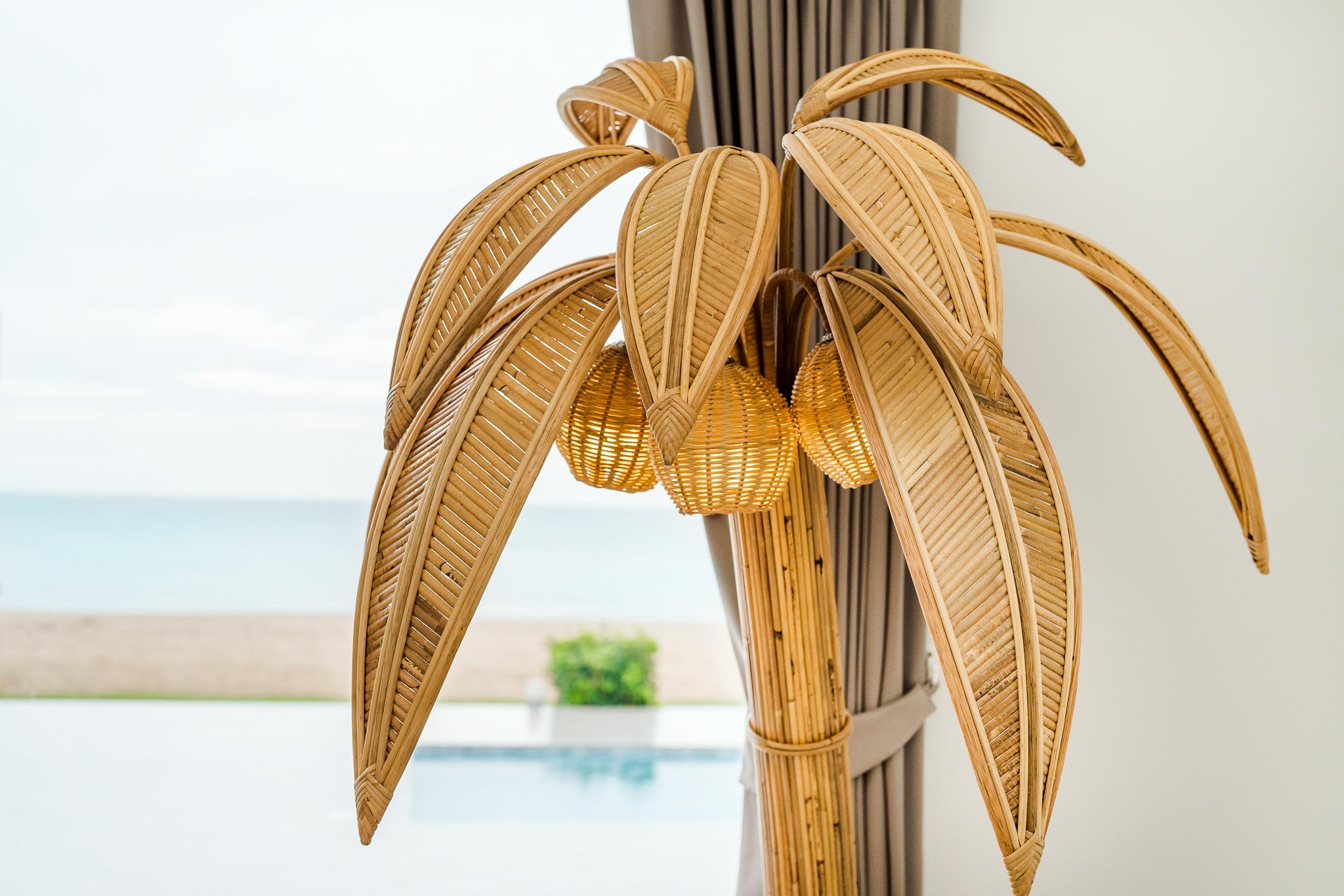 Contemporary Rattan « Palm tree/ coconut tree » floor lamp For Sale