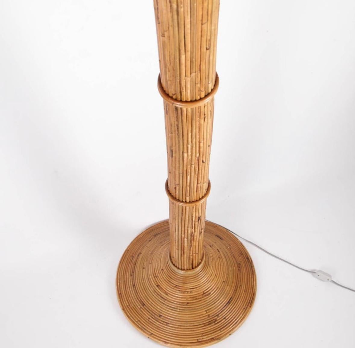 Rattan « Palm tree/ coconut tree » floor lamp For Sale 1