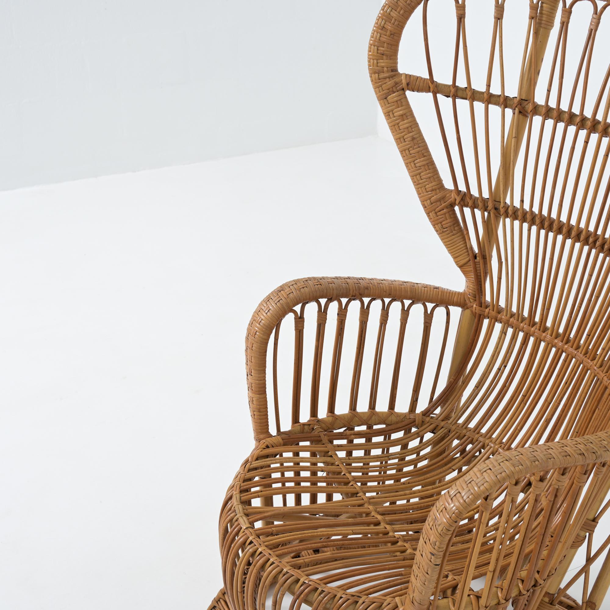 Rattan- Pfauenstuhl im Angebot 5