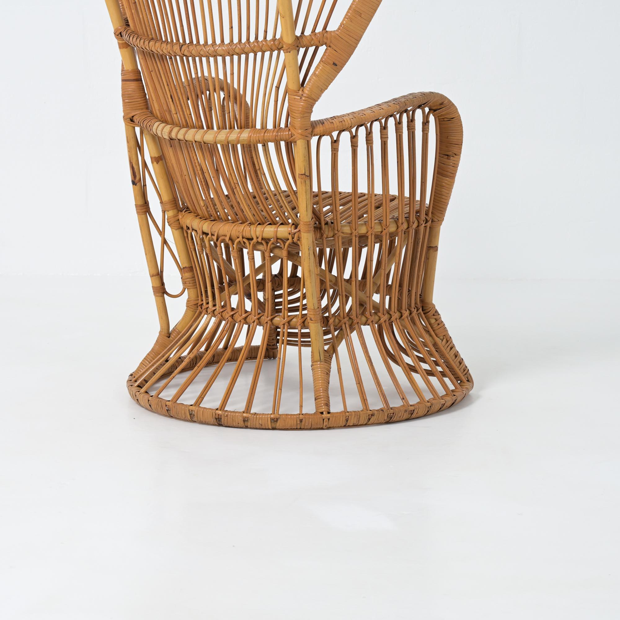 Rattan- Pfauenstuhl im Angebot 2