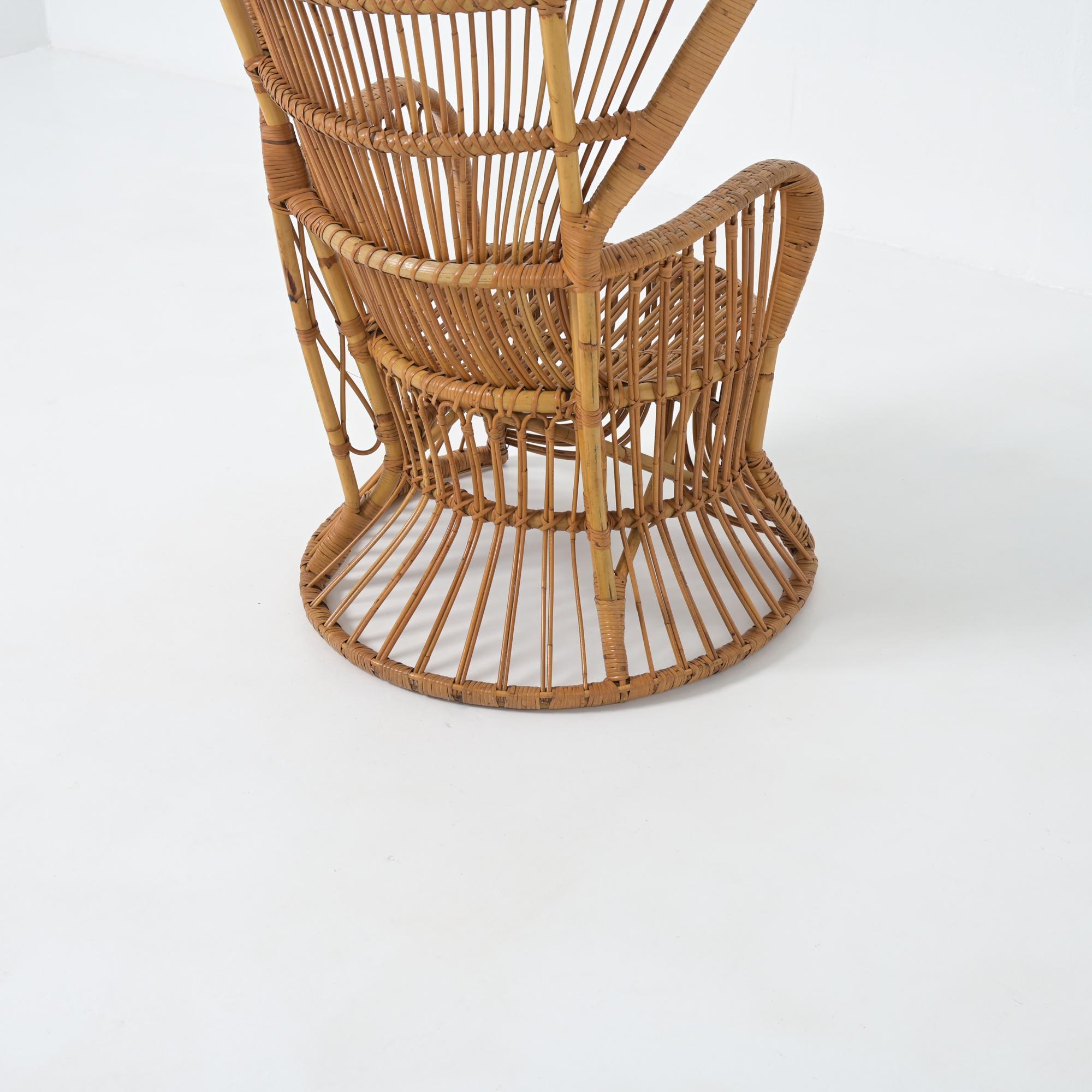 Rattan- Pfauenstuhl im Angebot 3