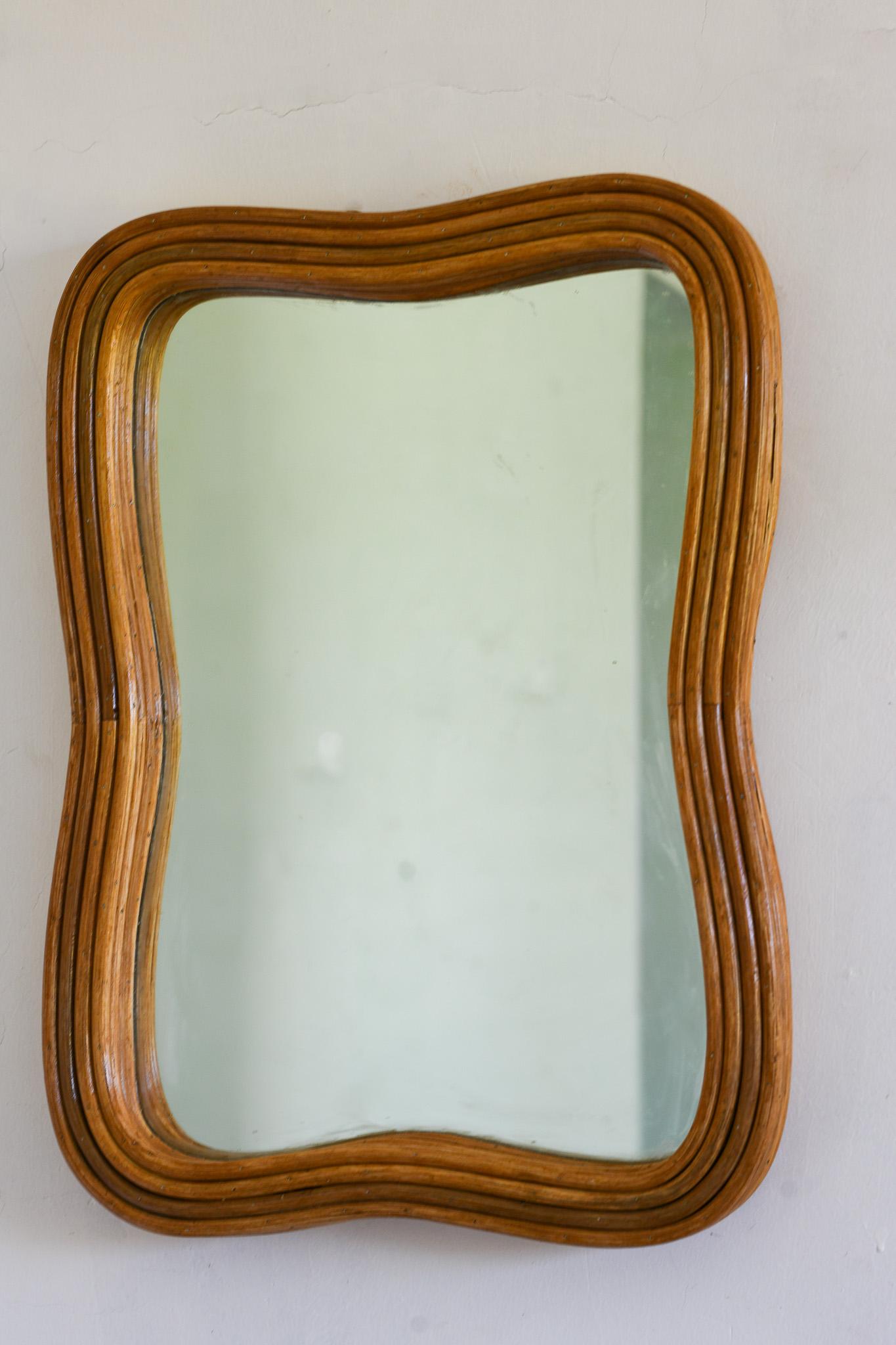 Rattan Pencil Reed Wall Mounted Mirror In Excellent Condition For Sale In Oxford, GB