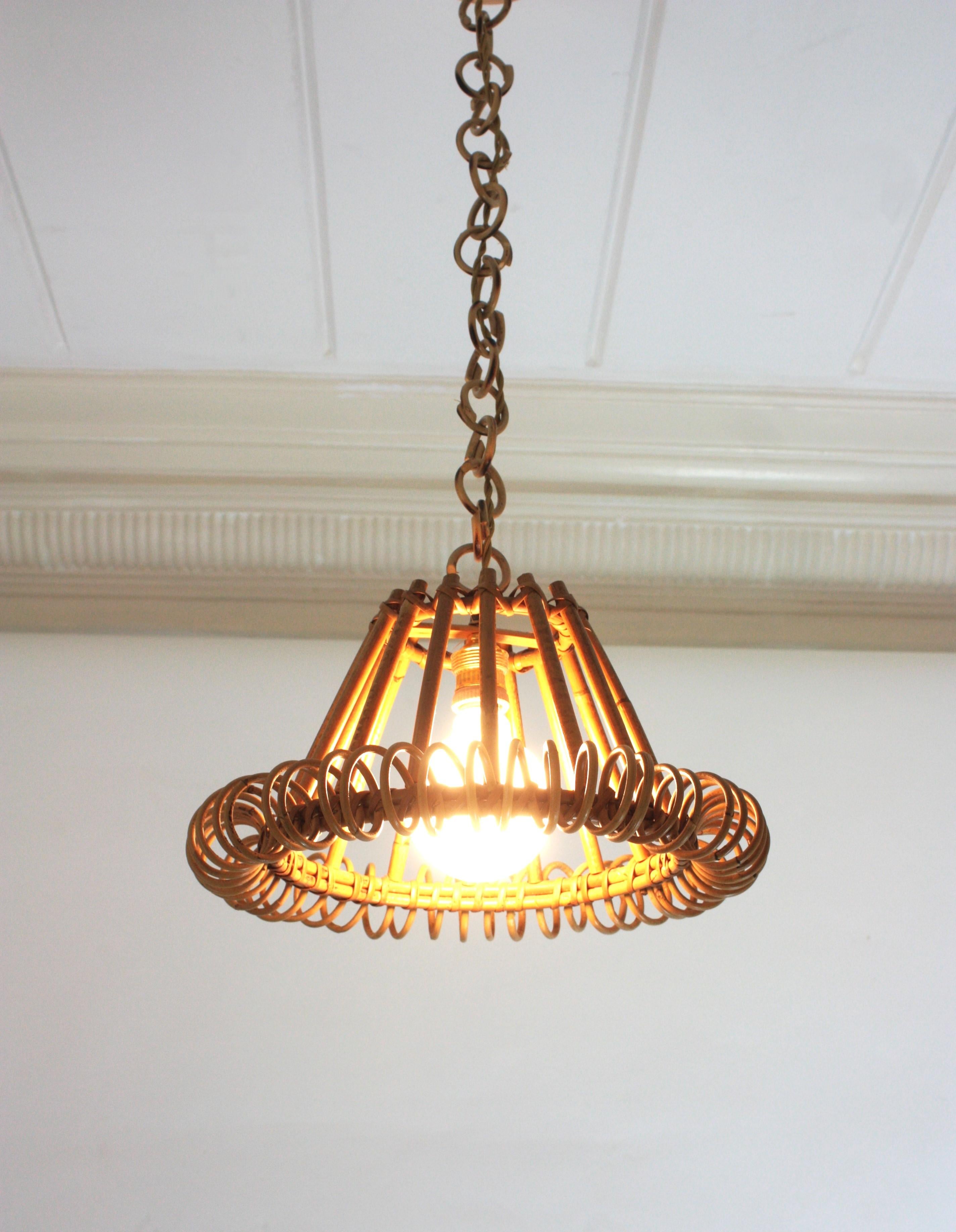 Mid-Century Modern Rattan Pendant Hanging Light with Spiral Detail, Franco Albini Style For Sale