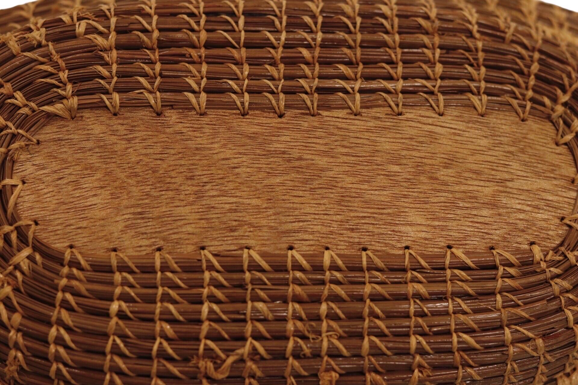 Rattan & Pine Needle Serving Trays - Set of 2 For Sale 3